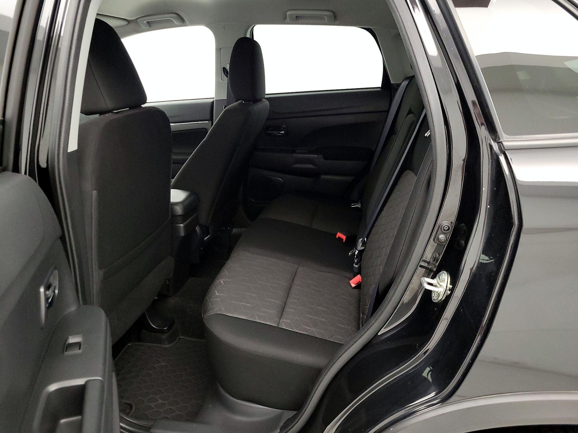 Thumbnail: 2021 Mitsubishi Outlander Sport - 19