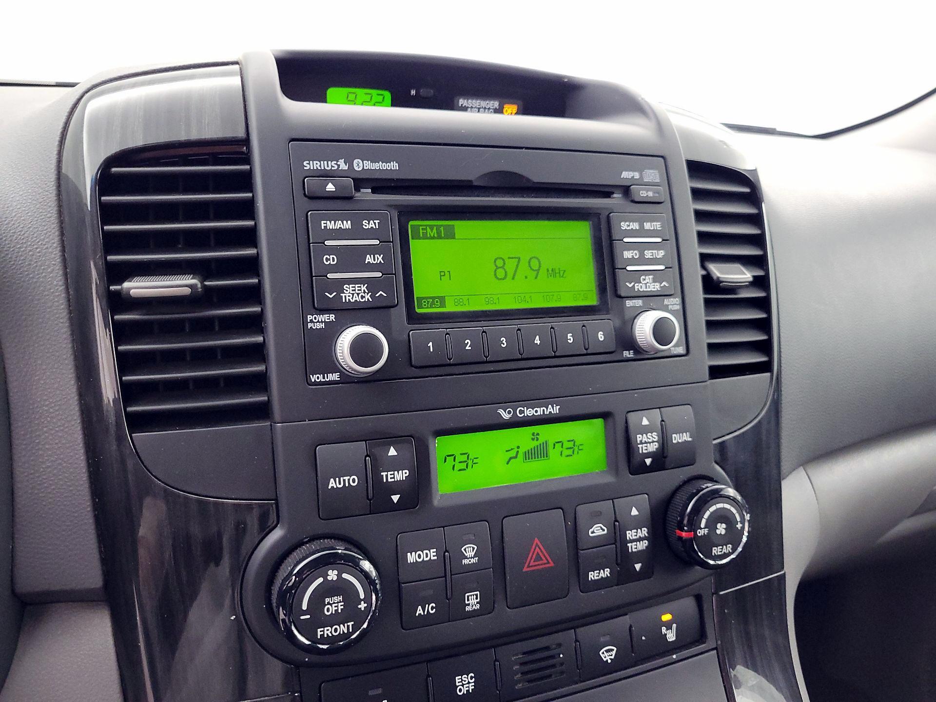 Thumbnail: 2014 Kia Sedona - 15