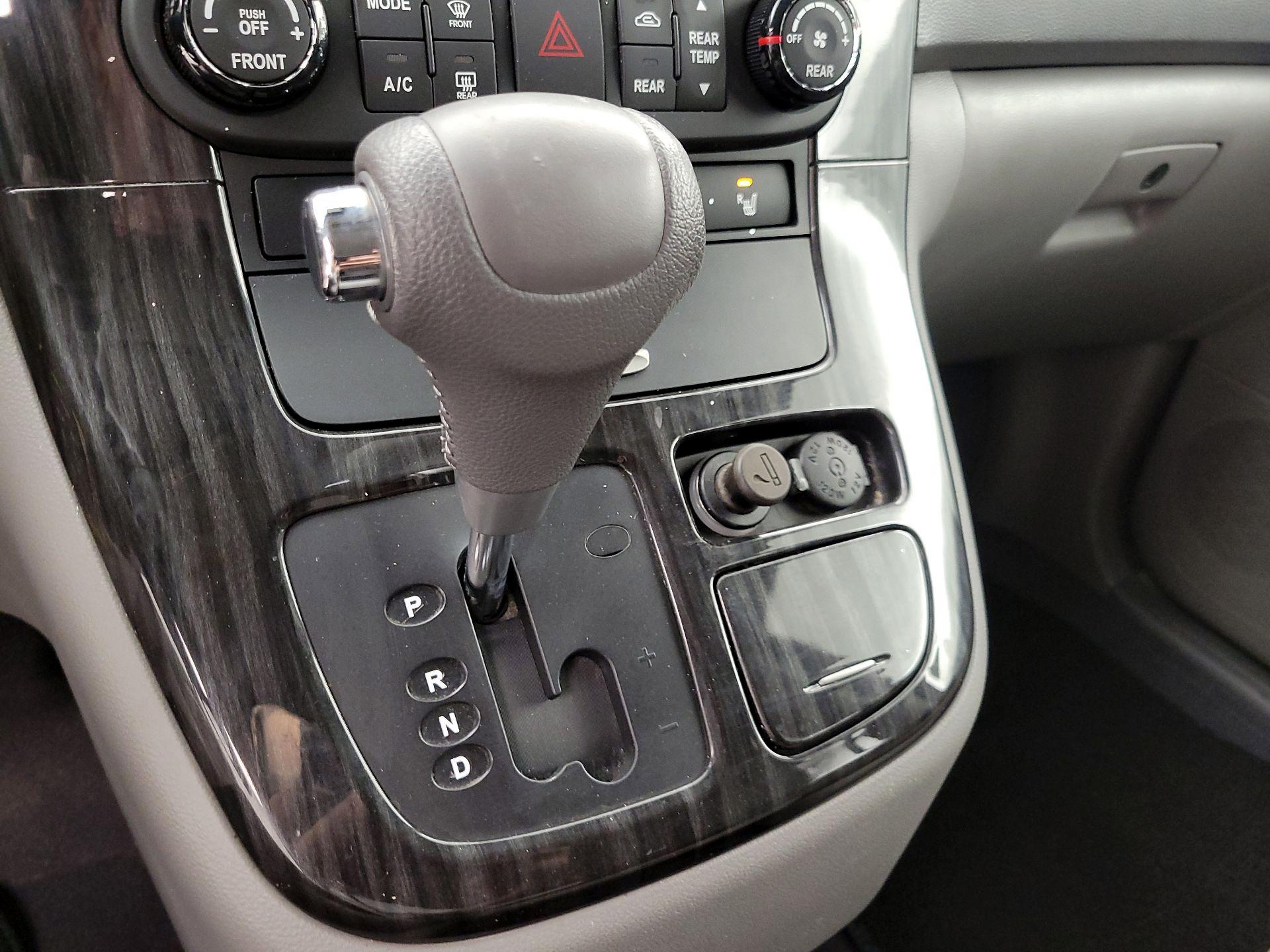 Thumbnail: 2014 Kia Sedona - 17