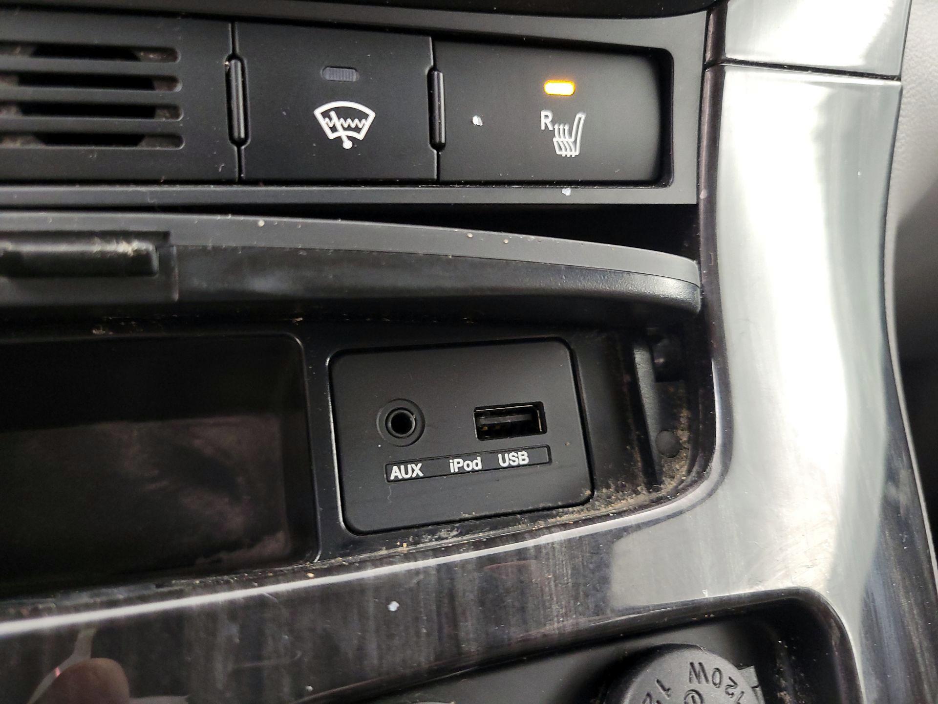 Thumbnail: 2014 Kia Sedona - 18