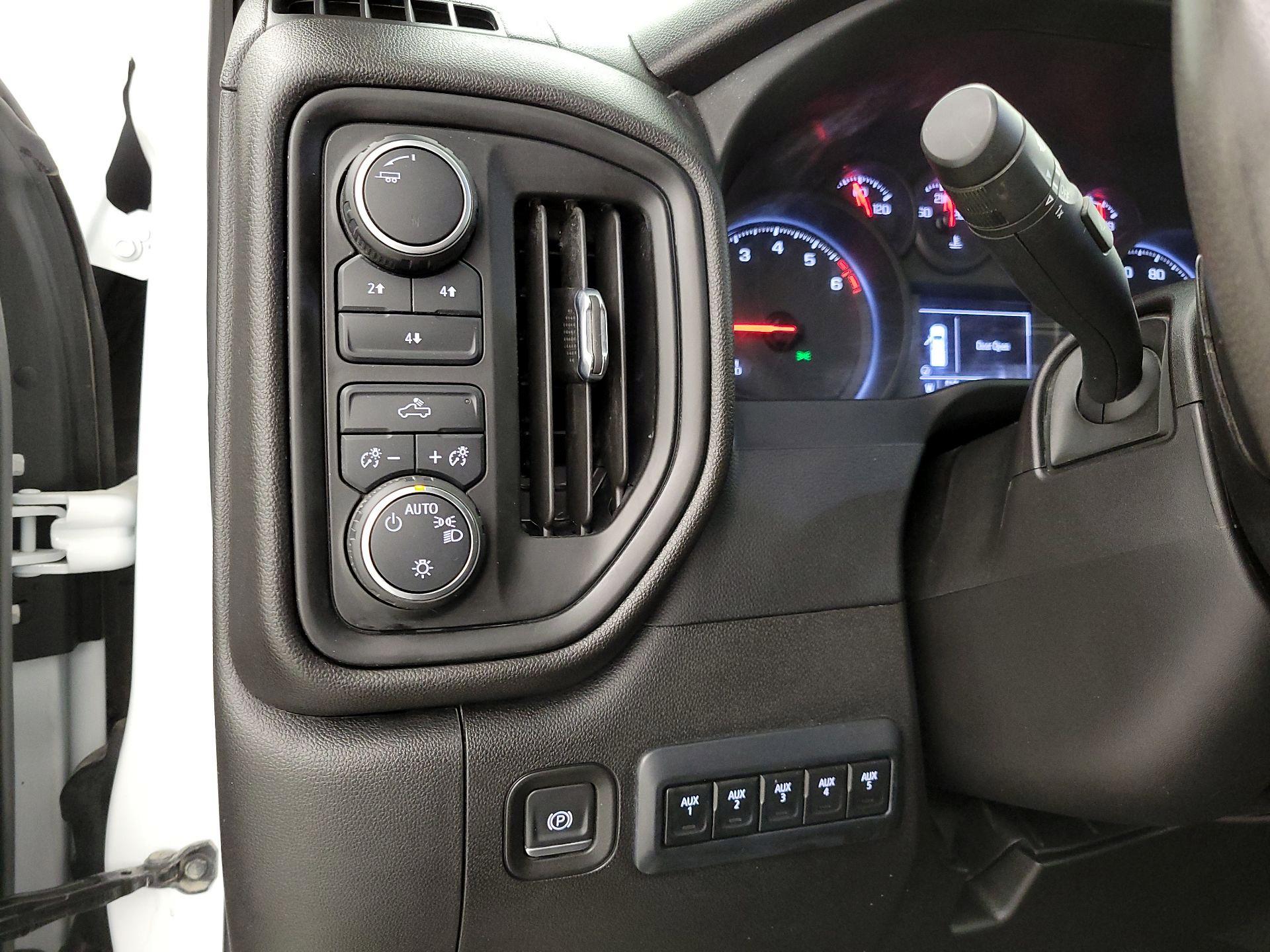 Thumbnail: 2023 Chevrolet Silverado 2500 - 13