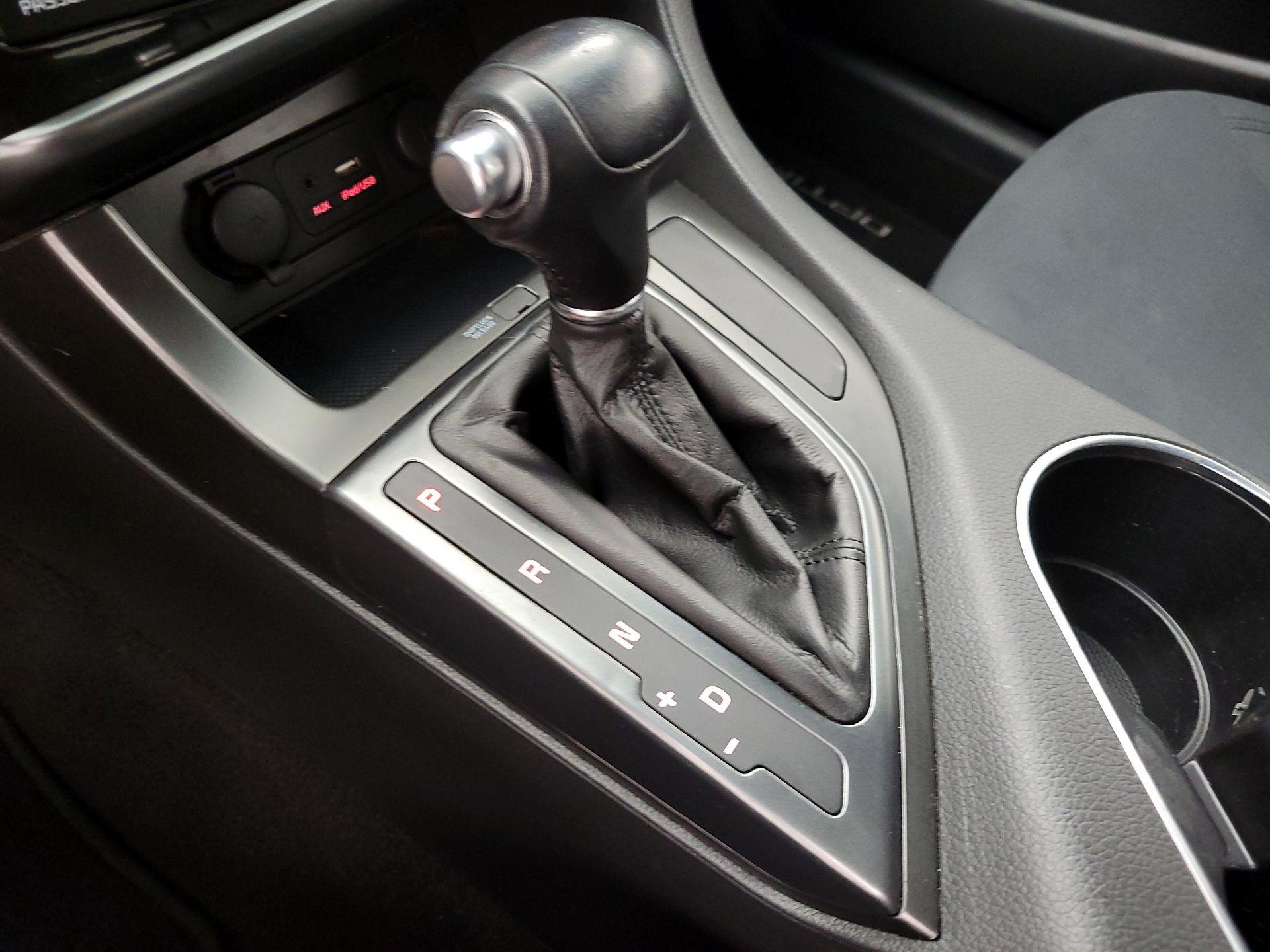 Thumbnail: 2015 Kia Optima - 16