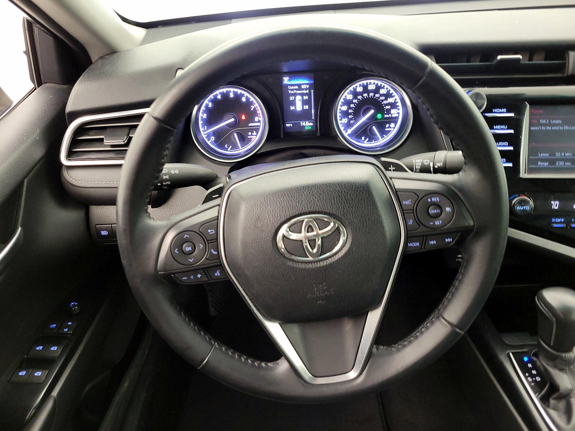 Thumbnail: 2018 Toyota Camry - 10