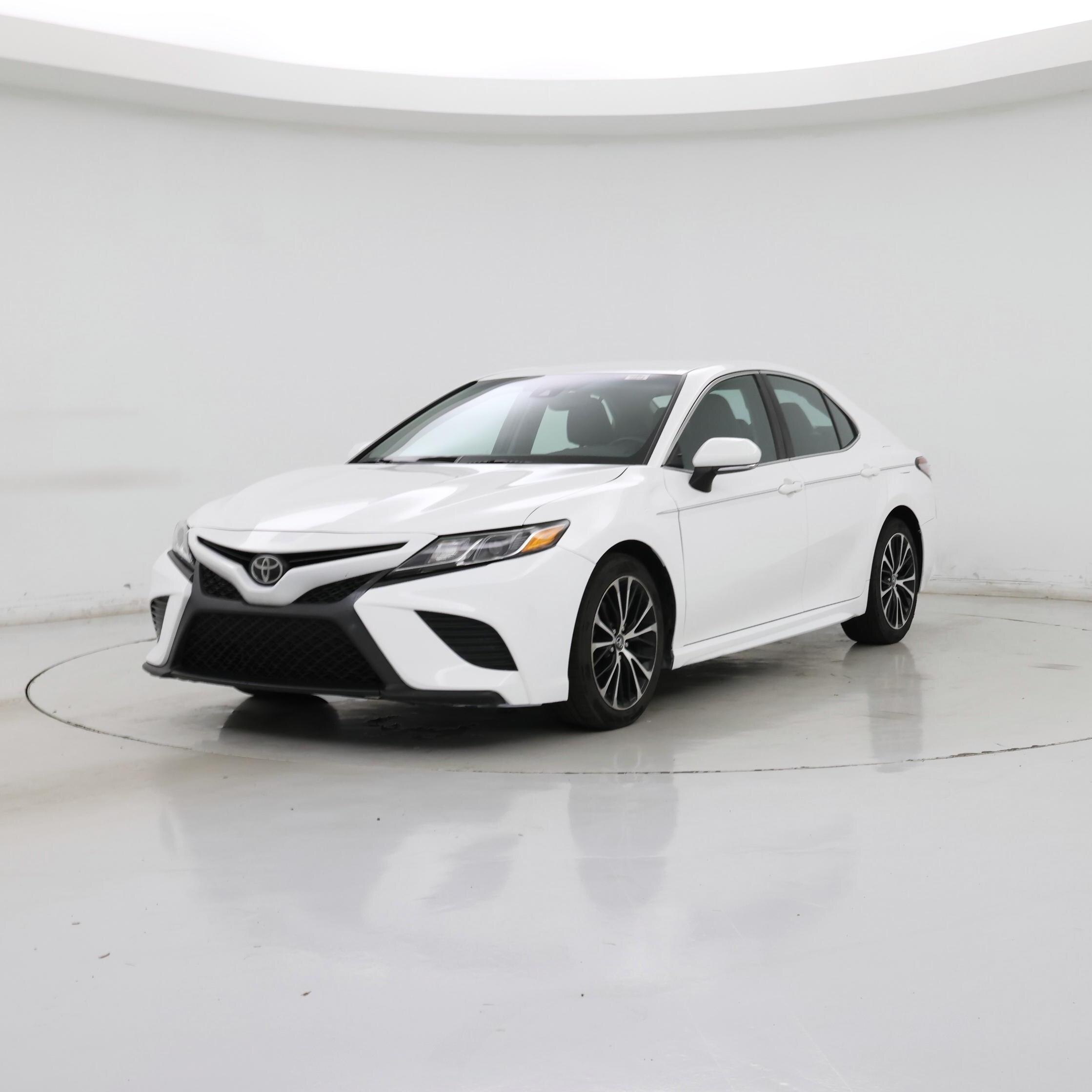 Thumbnail: 2018 Toyota Camry - 4