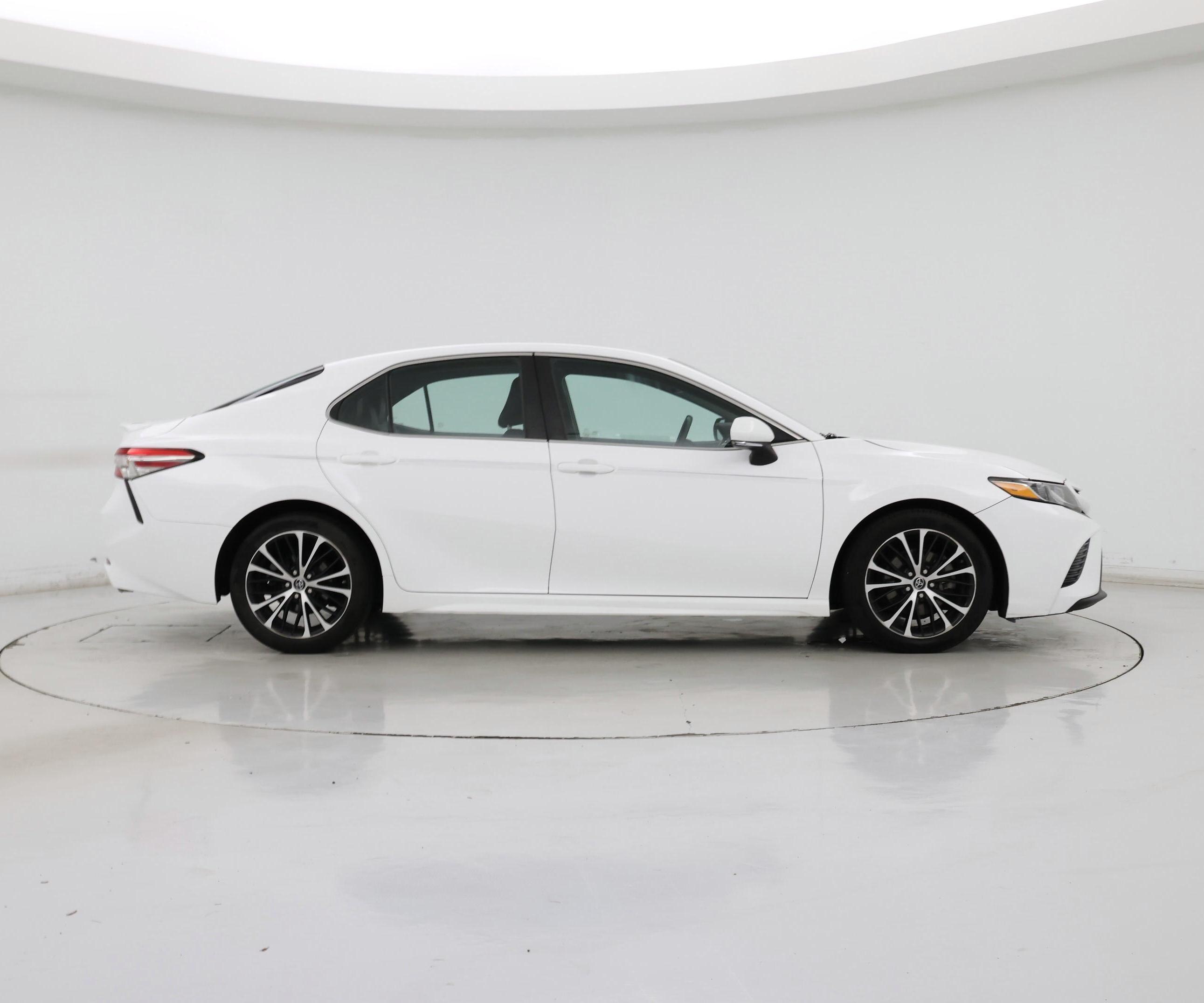 Thumbnail: 2018 Toyota Camry - 7