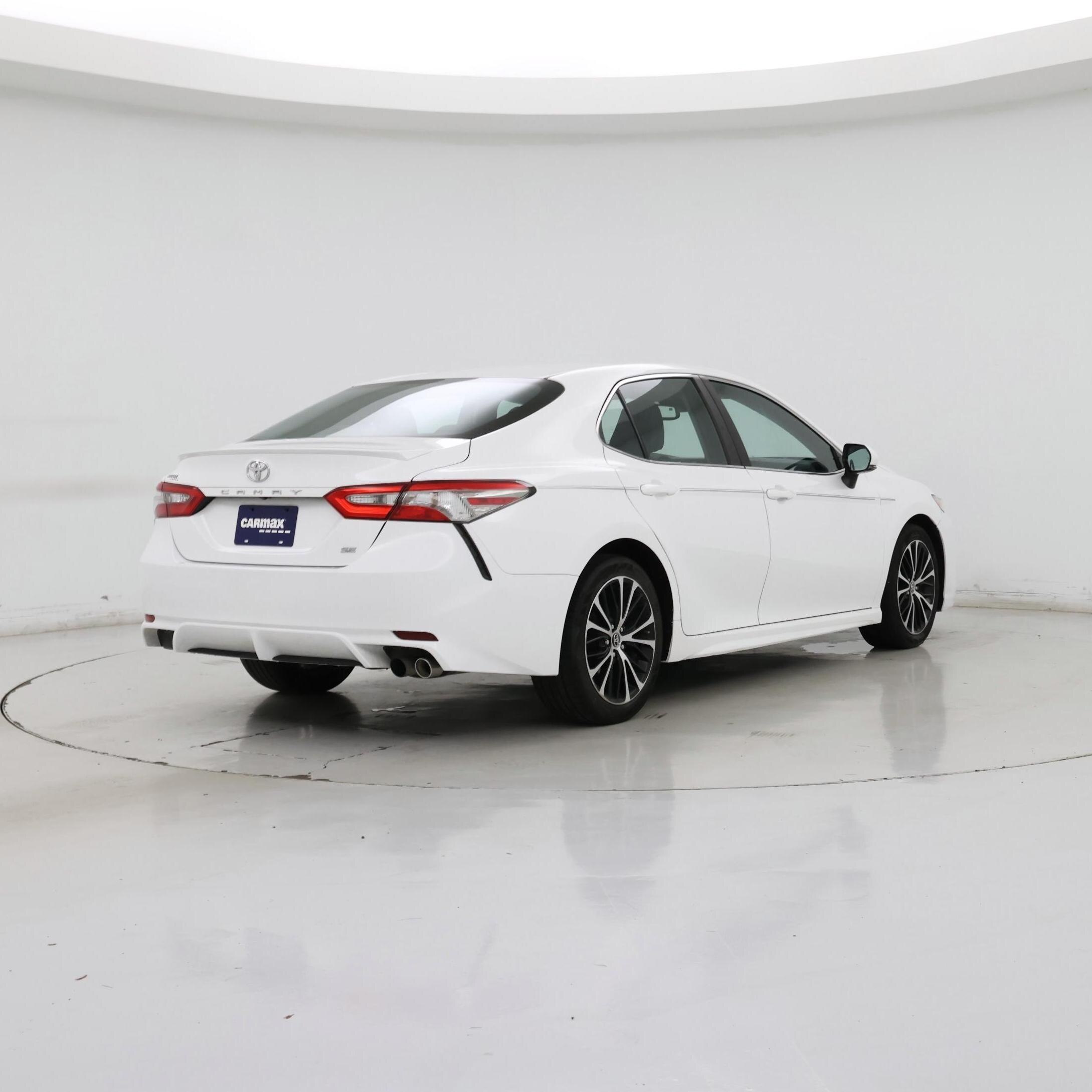 Thumbnail: 2018 Toyota Camry - 8