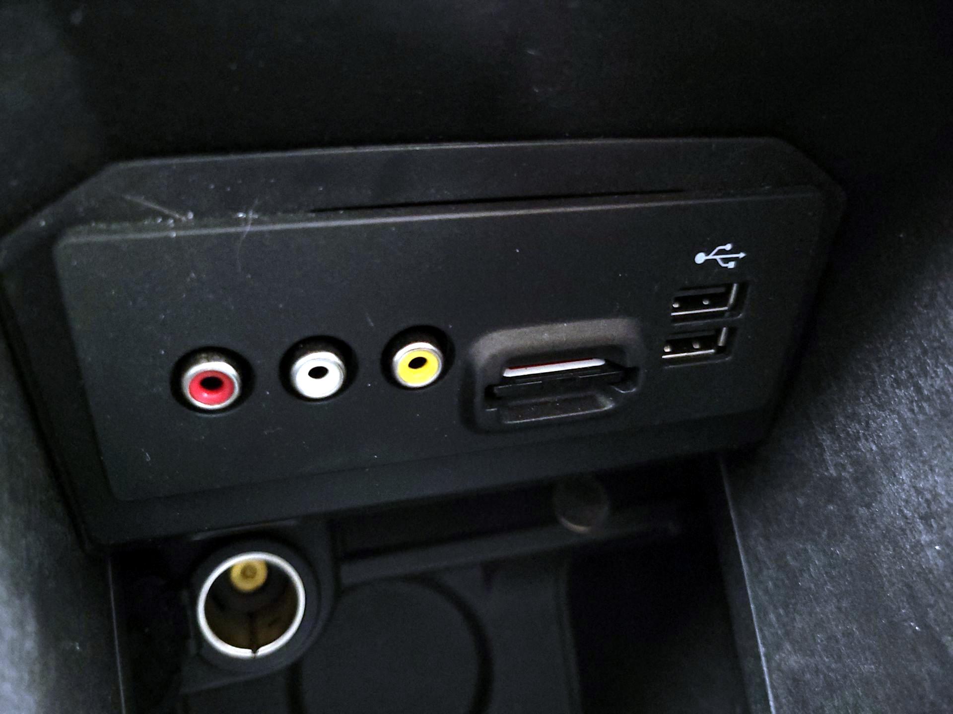 Thumbnail: 2014 Ford Escape - 19