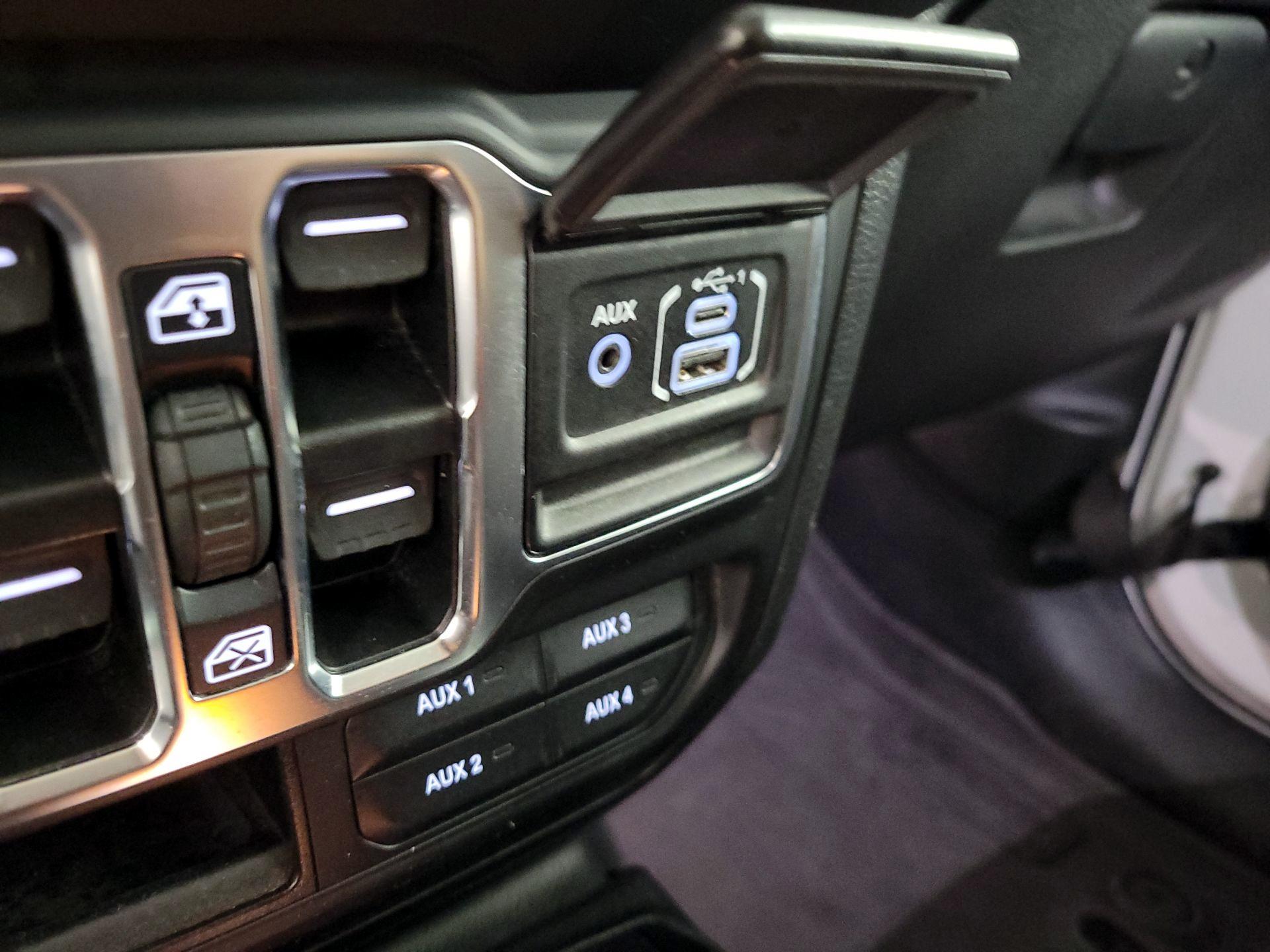 Thumbnail: 2023 Jeep Wrangler - 18
