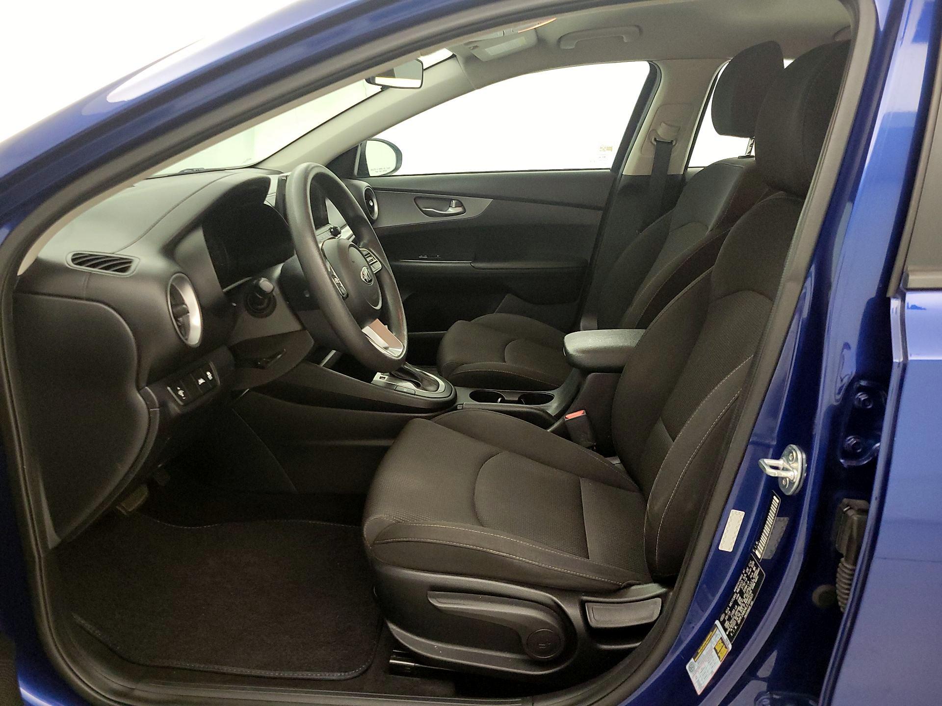 Thumbnail: 2020 Kia Forte - 11