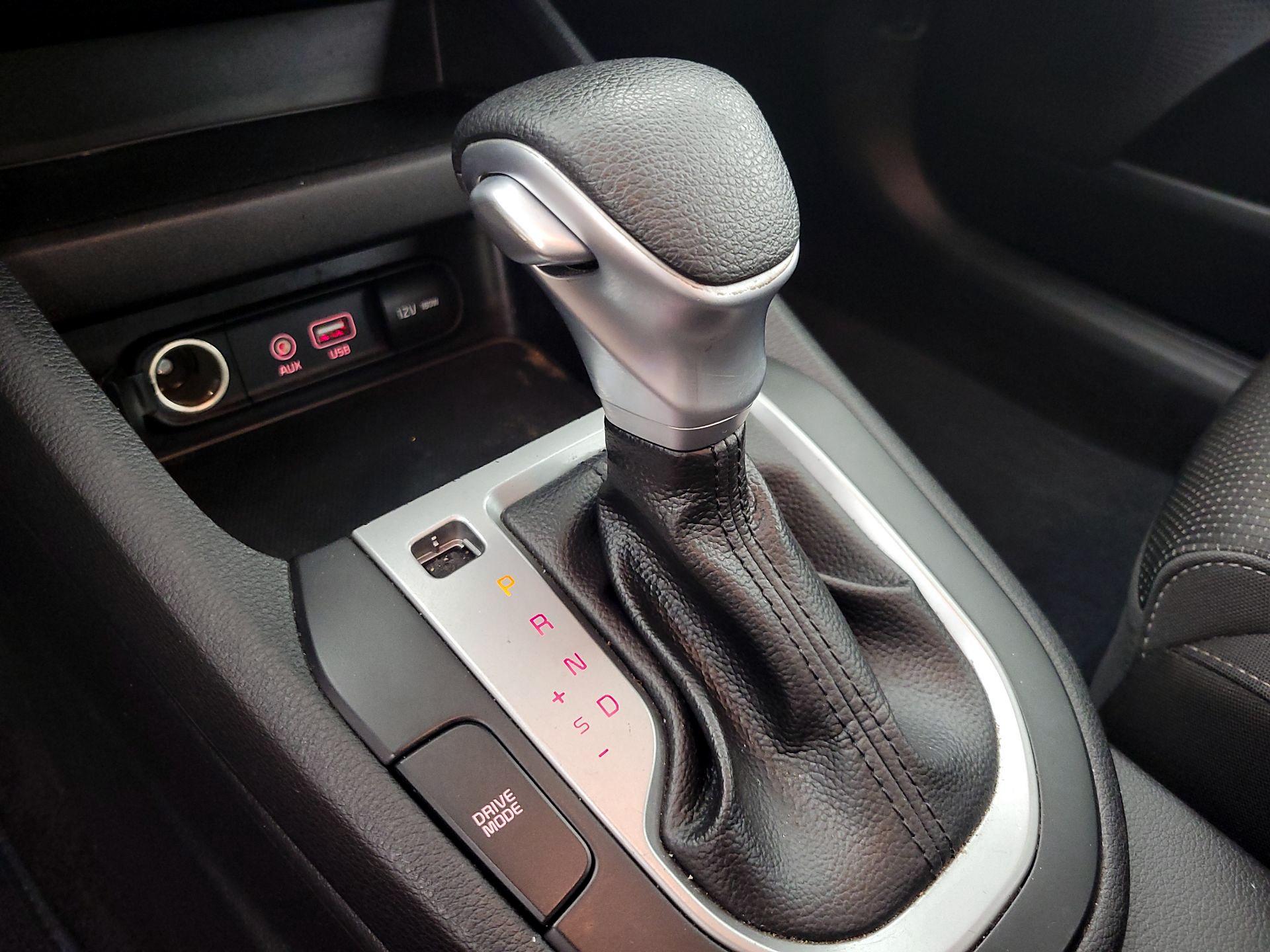 Thumbnail: 2020 Kia Forte - 17