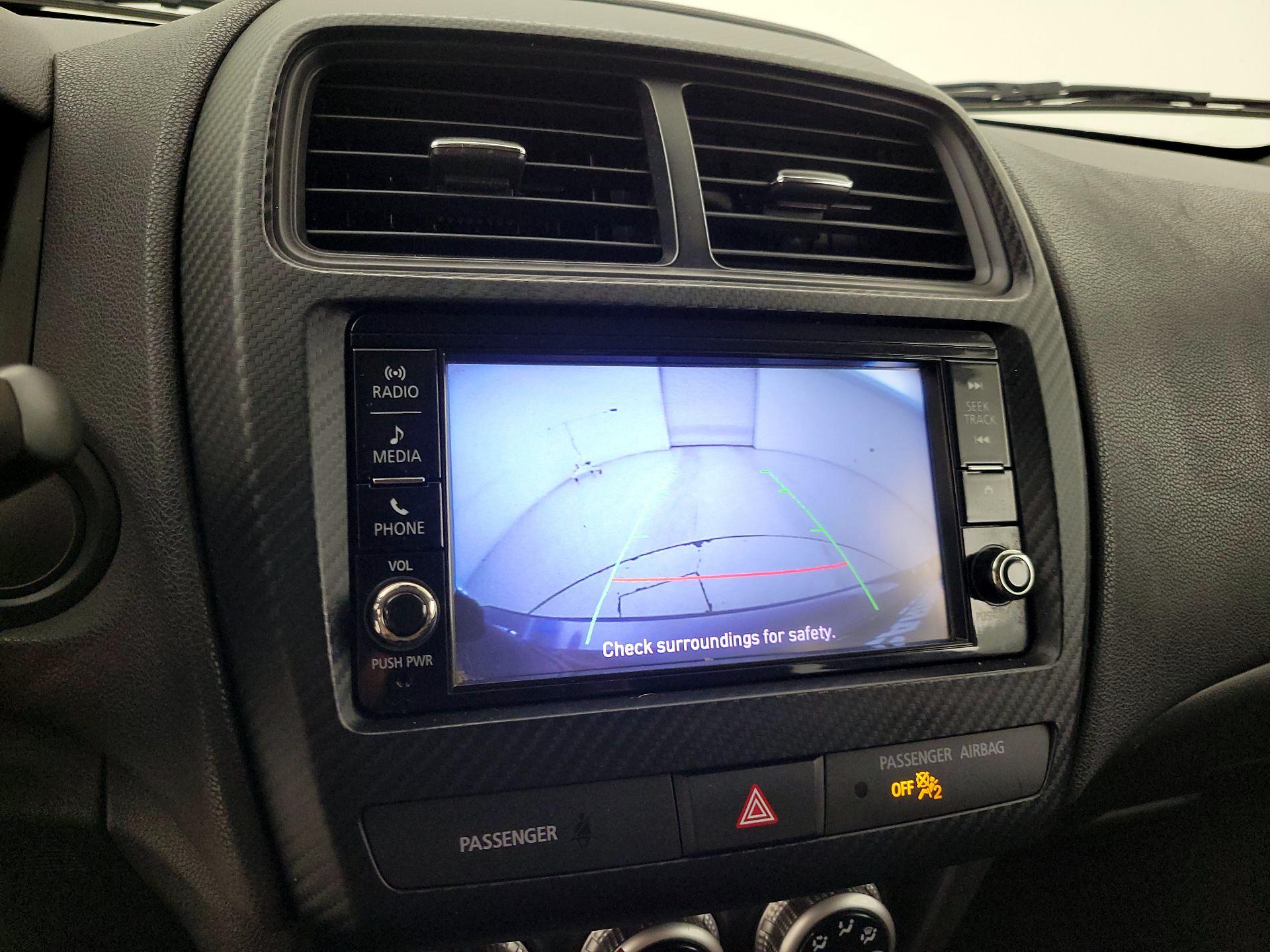 Thumbnail: 2021 Mitsubishi Outlander Sport - 14