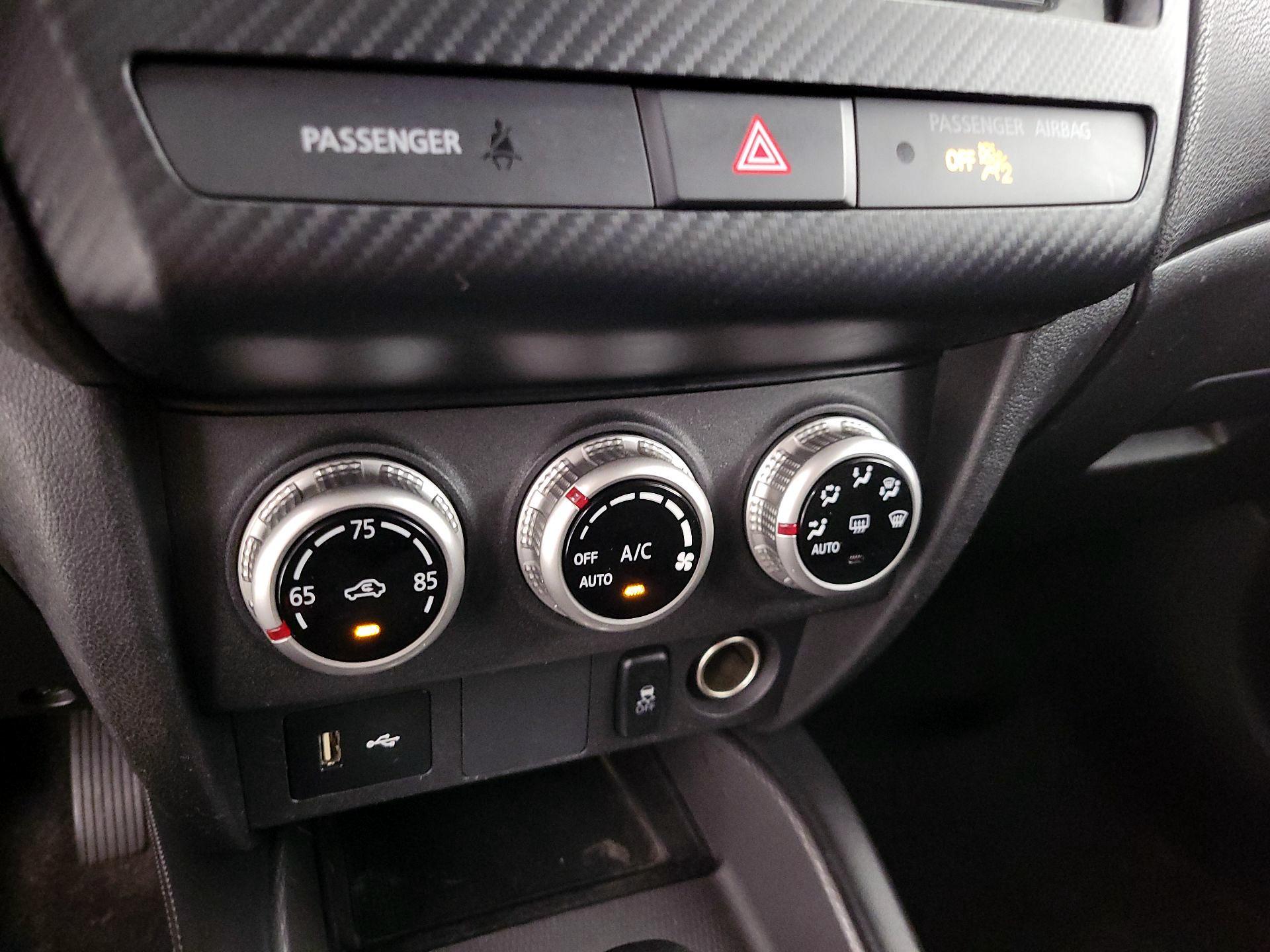 Thumbnail: 2021 Mitsubishi Outlander Sport - 16