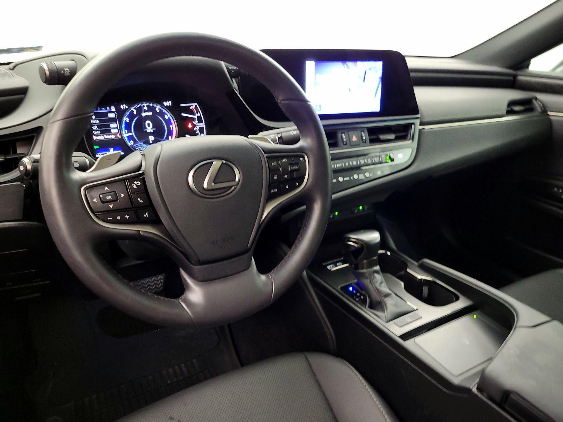 Thumbnail: 2023 Lexus ES - 9