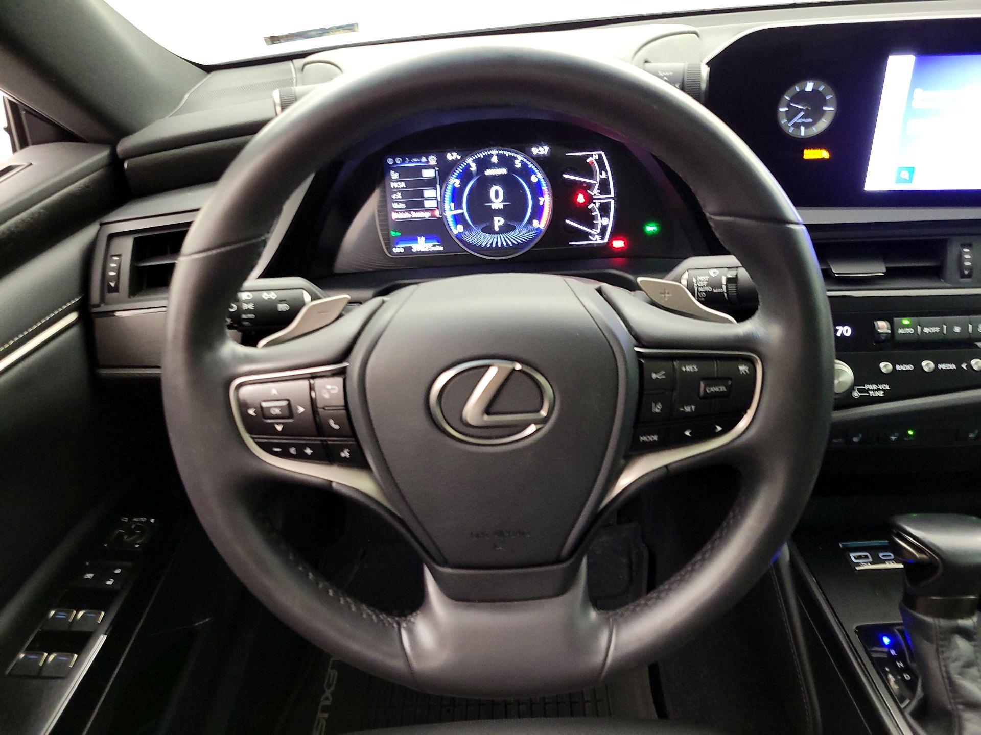Thumbnail: 2023 Lexus ES - 10