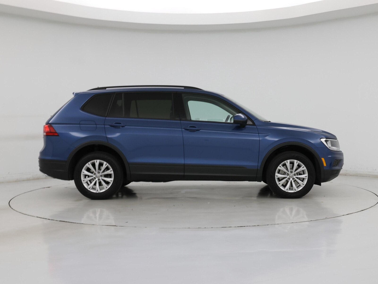 Image 8 of 2020 Volkswagen Tiguan S