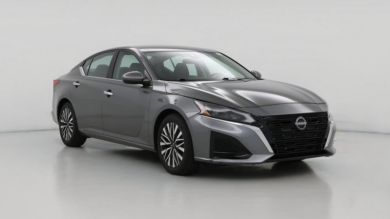 2023 Nissan Altima SV Hero Image