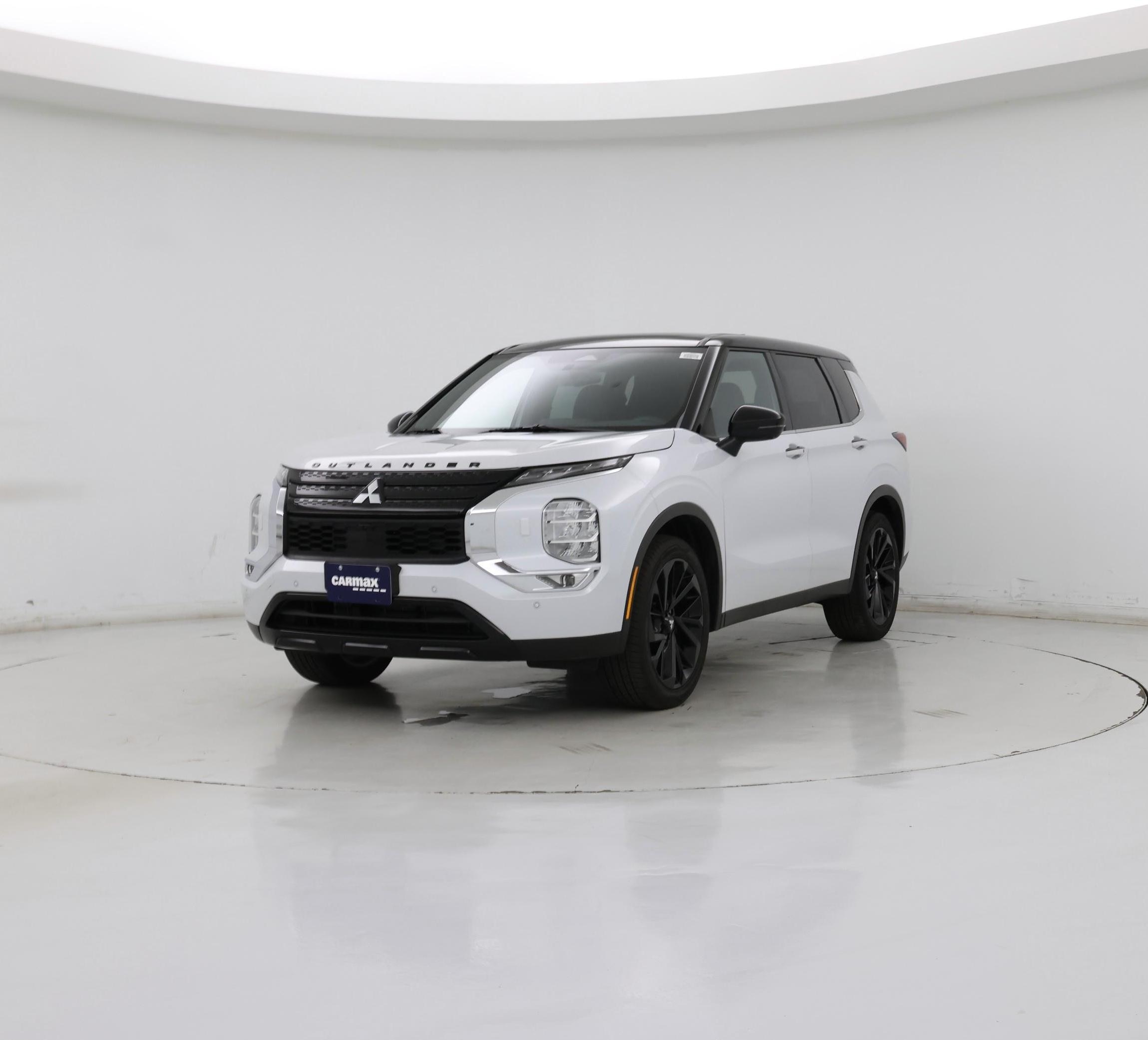 Thumbnail: 2023 Mitsubishi Outlander - 4