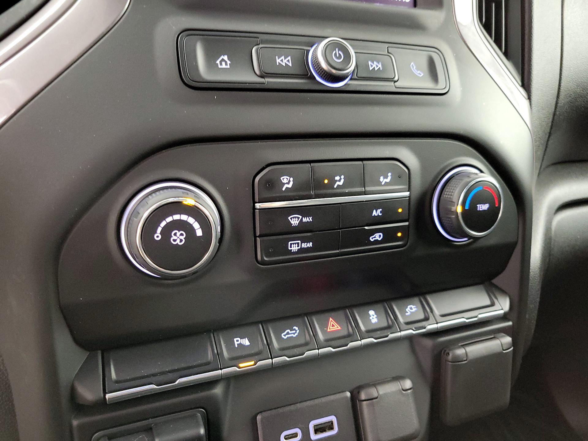 Thumbnail: 2021 Chevrolet Silverado 1500 - 16