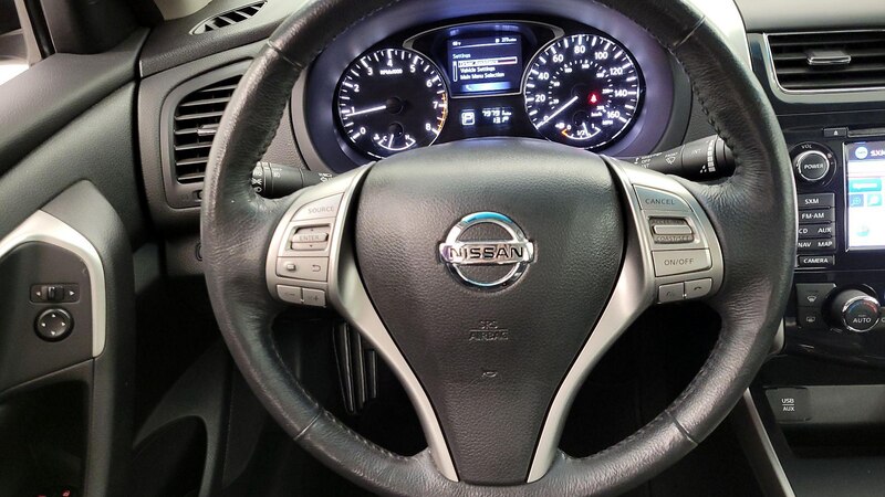 2015 Nissan Altima SV 10