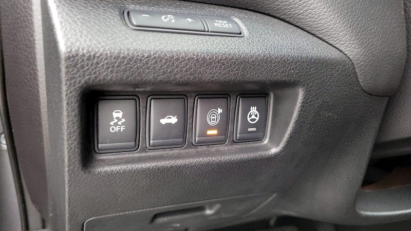 2015 Nissan Altima SV 13