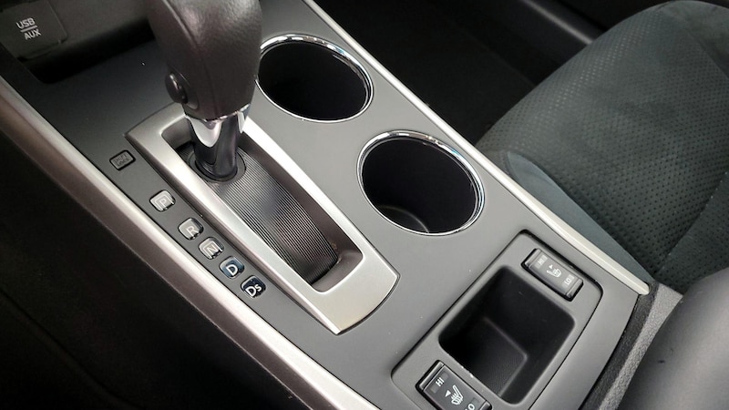 2015 Nissan Altima SV 18