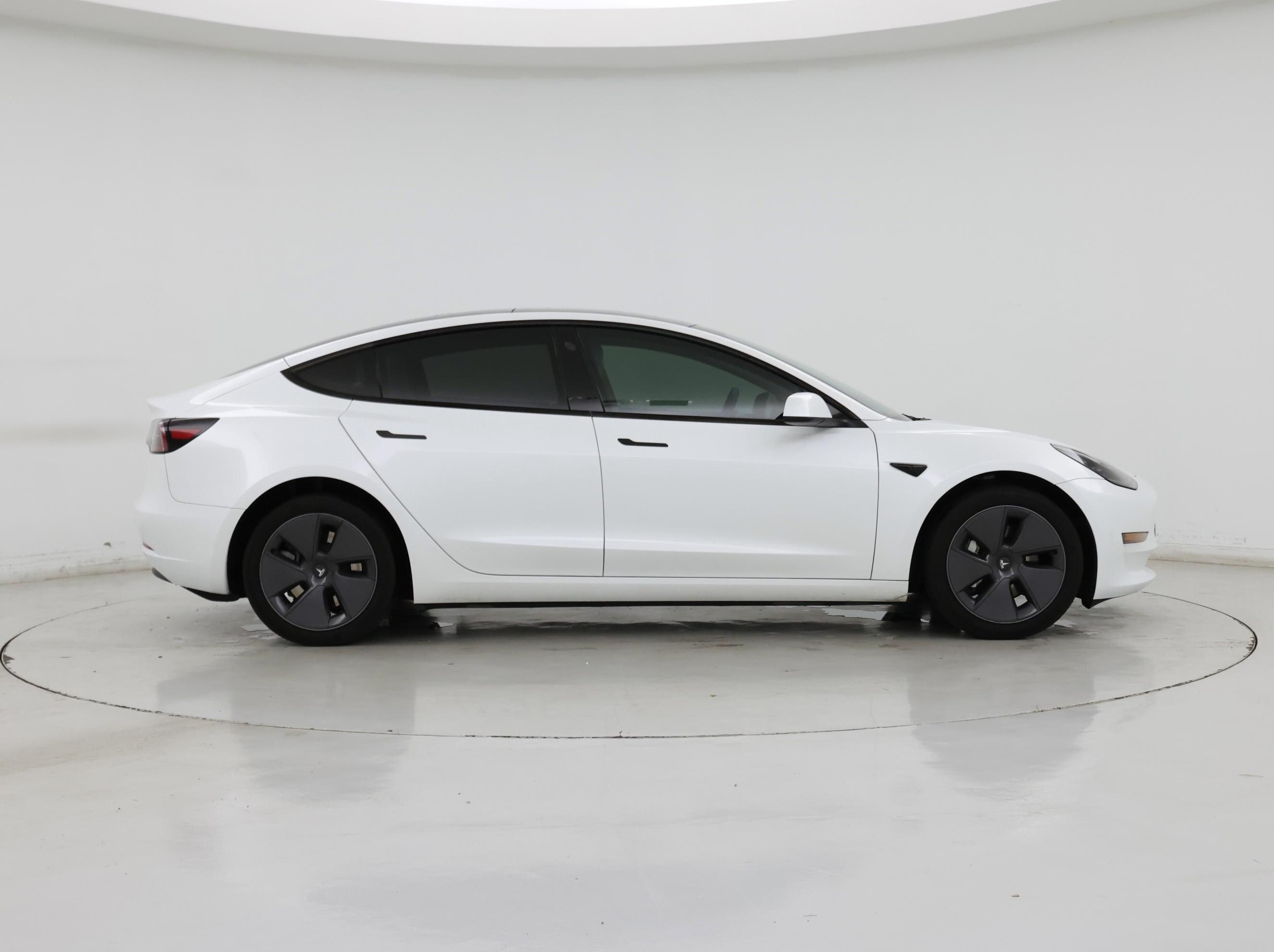 Thumbnail: 2023 Tesla Model 3 - 7