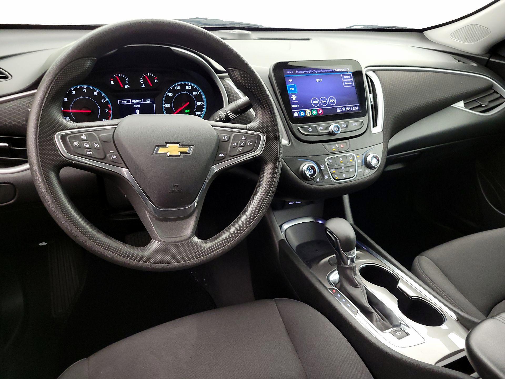 Thumbnail: 2023 Chevrolet Malibu - 9