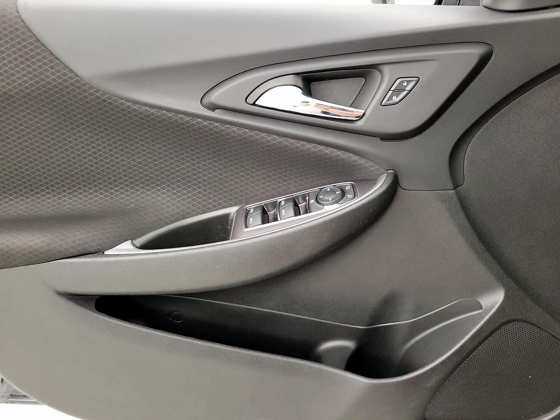 Thumbnail: 2023 Chevrolet Malibu - 12