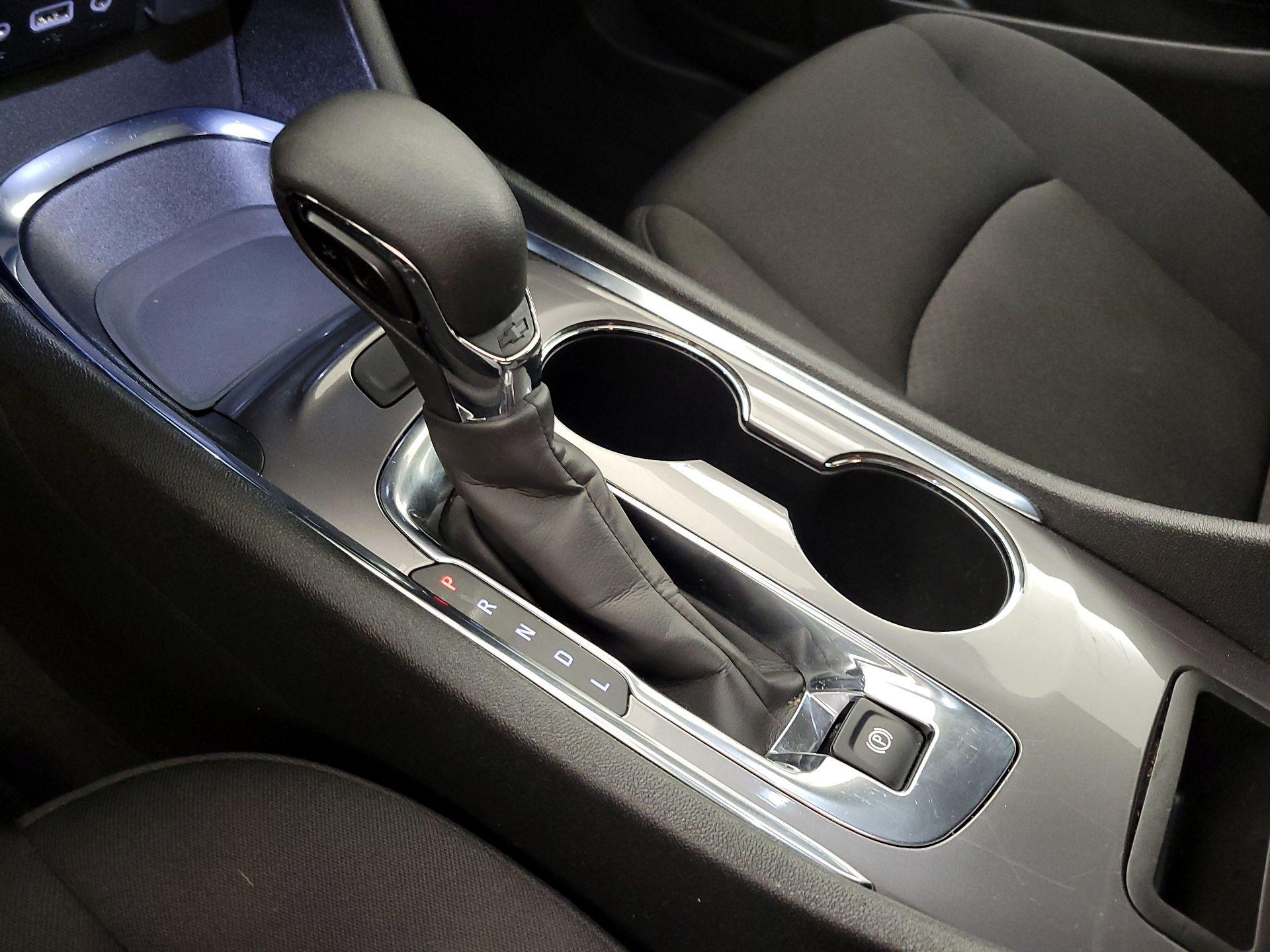 Thumbnail: 2023 Chevrolet Malibu - 17