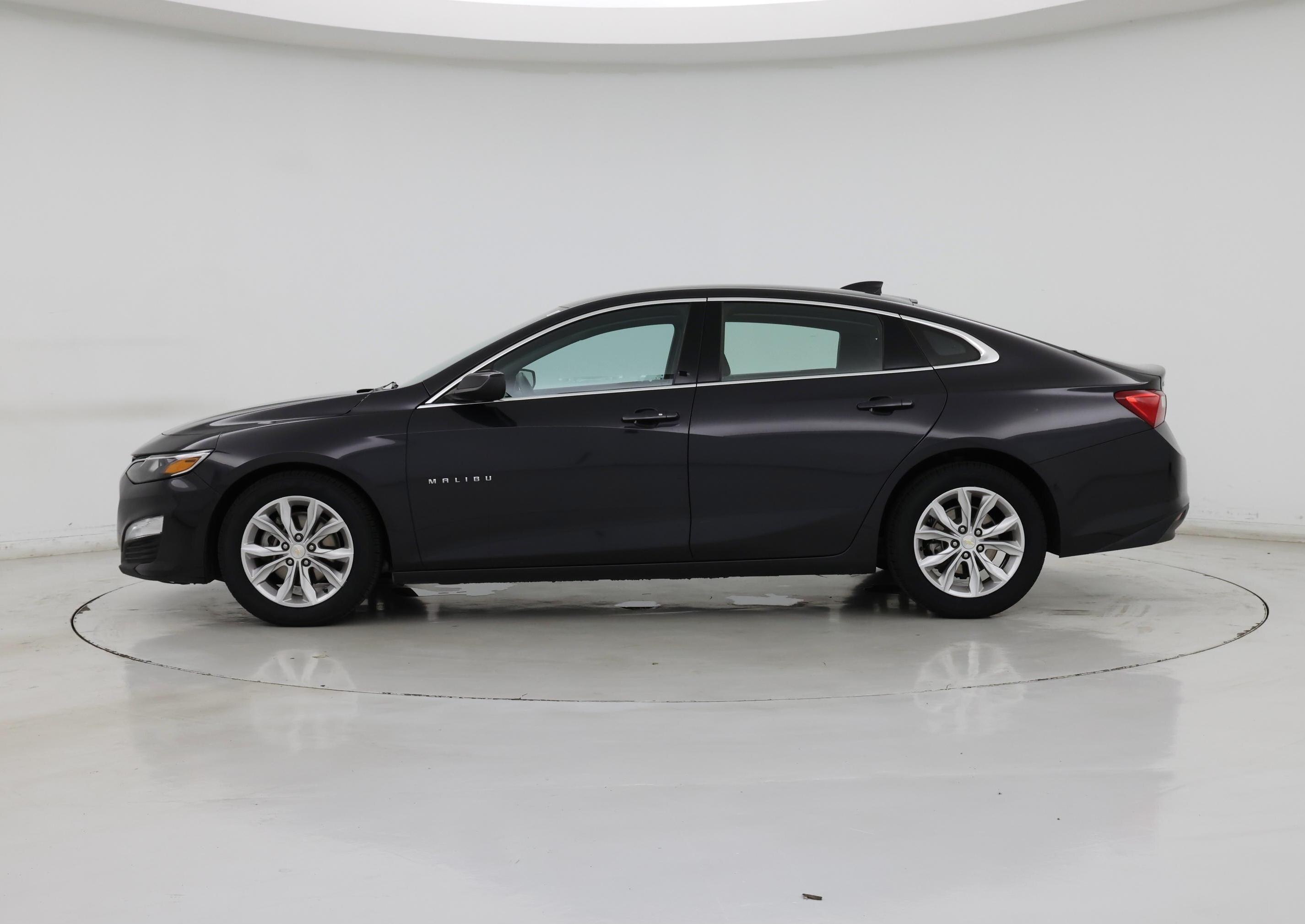 Thumbnail: 2023 Chevrolet Malibu - 3