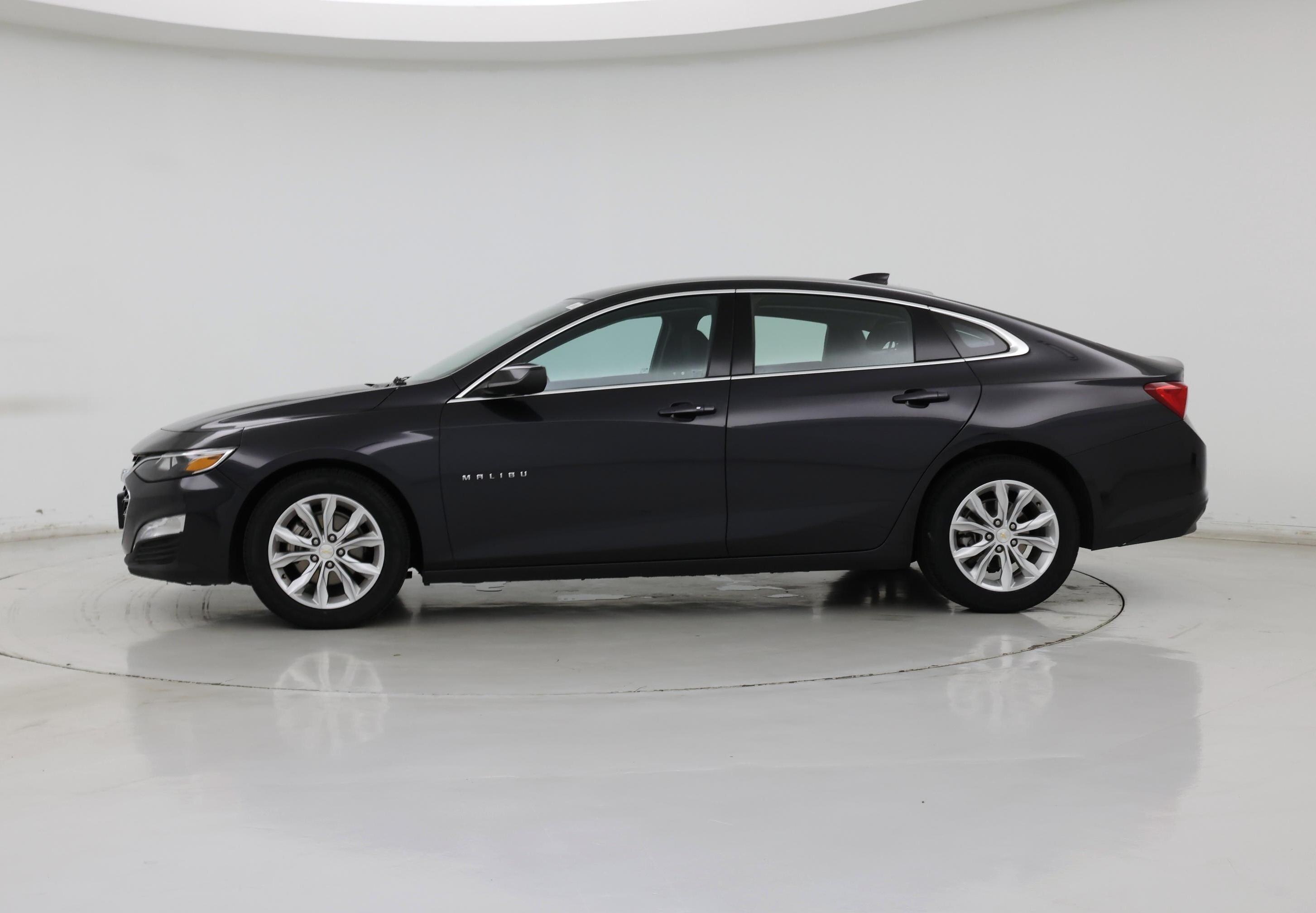 Thumbnail: 2023 Chevrolet Malibu - 3