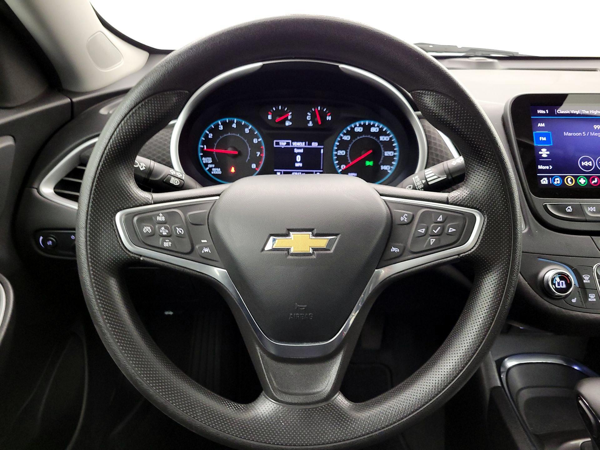 Thumbnail: 2023 Chevrolet Malibu - 10