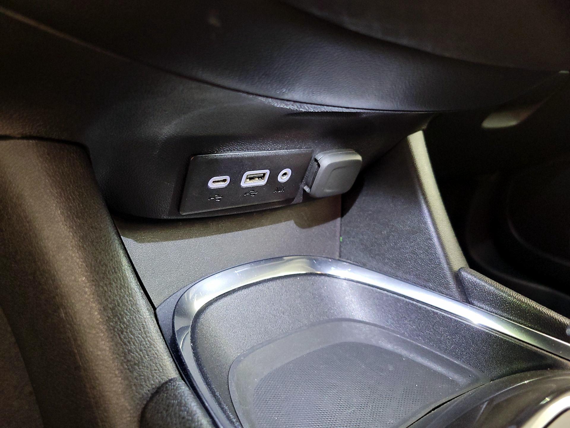 Thumbnail: 2023 Chevrolet Malibu - 18