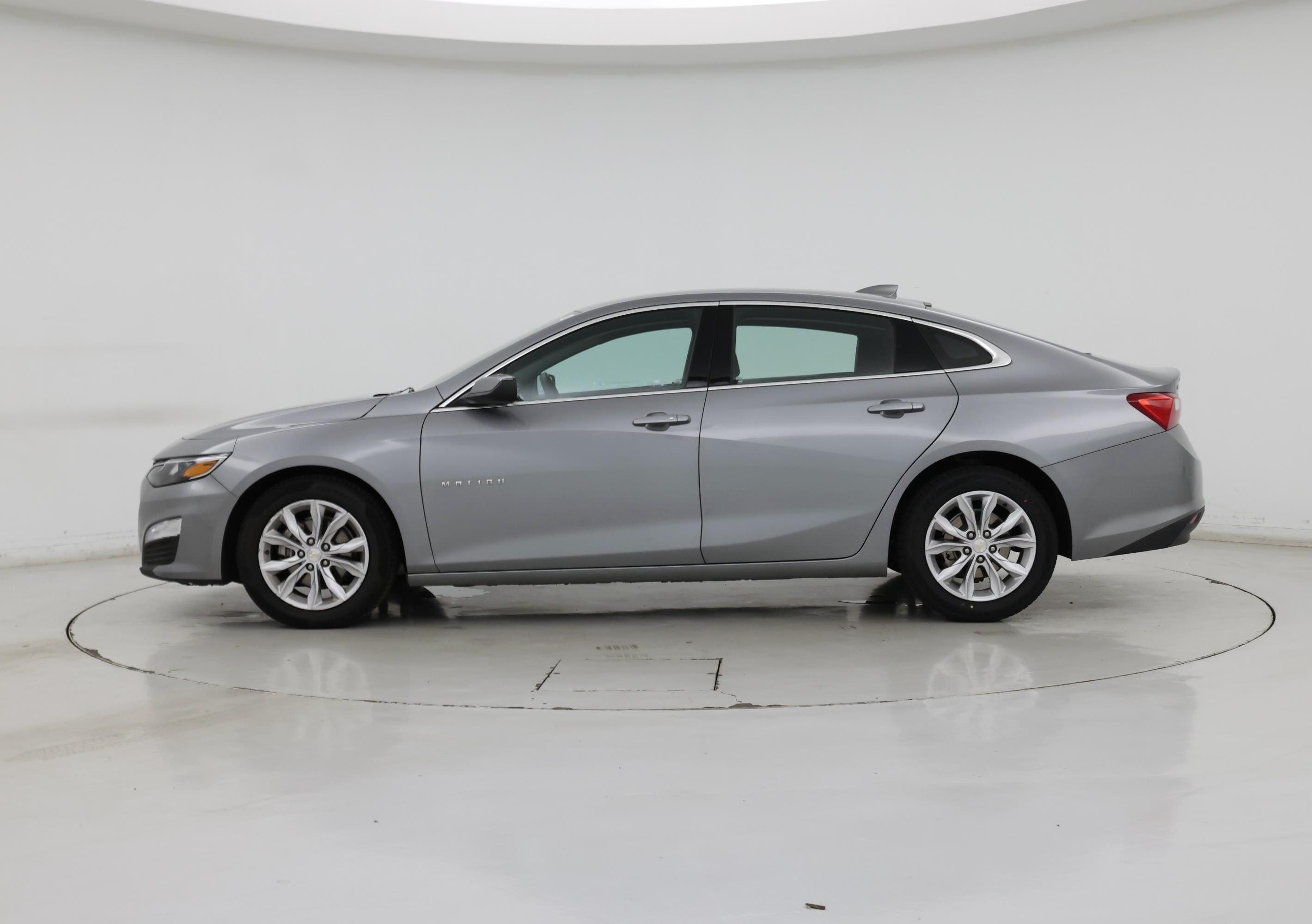 Thumbnail: 2023 Chevrolet Malibu - 3