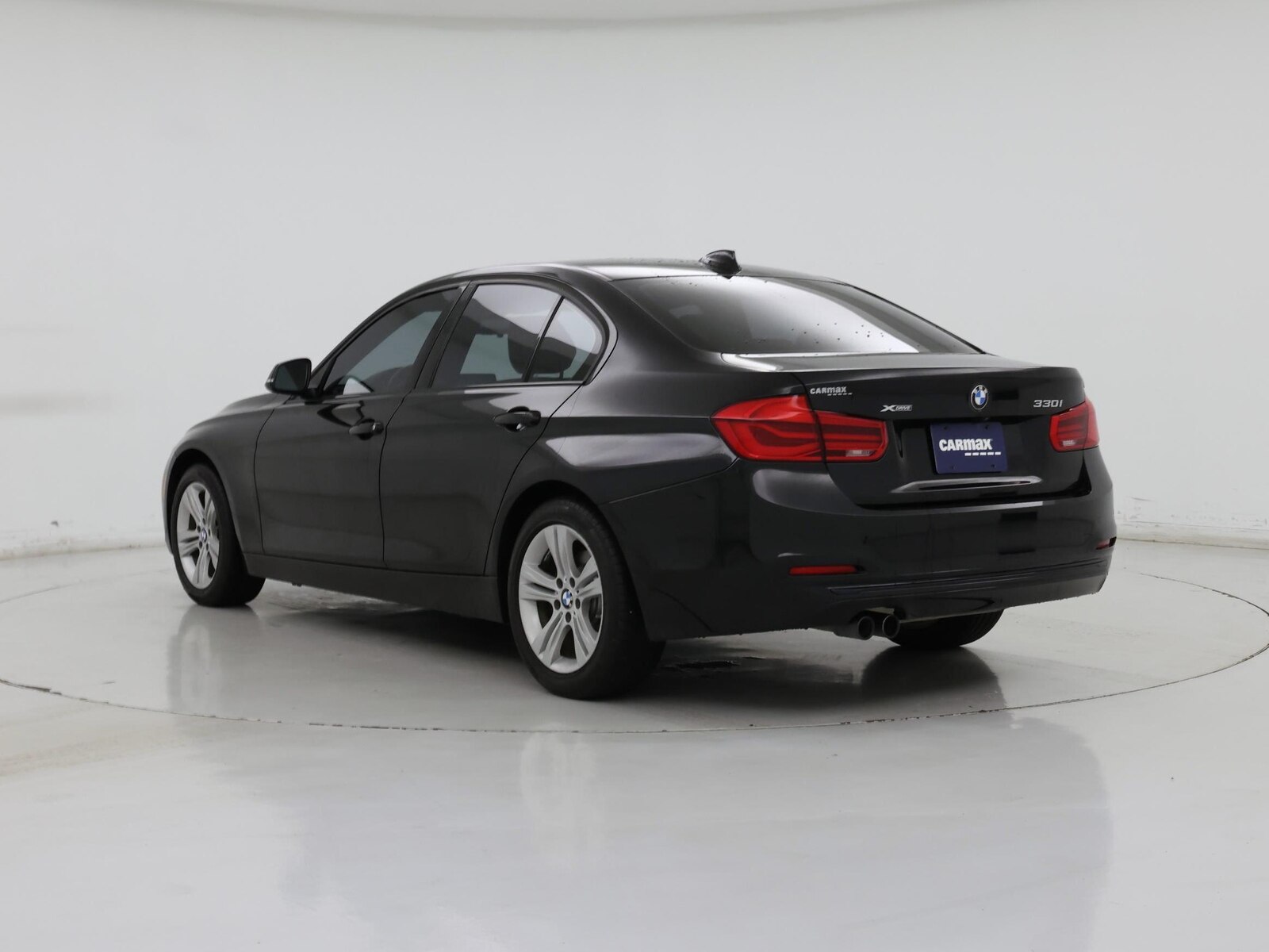 Image 3 of 2018 BMW 330 XI