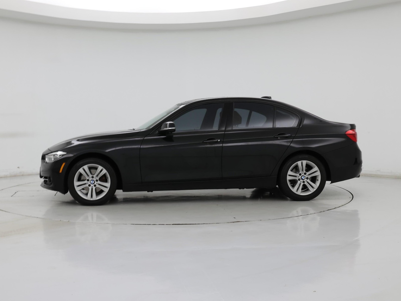 Image 4 of 2018 BMW 330 XI