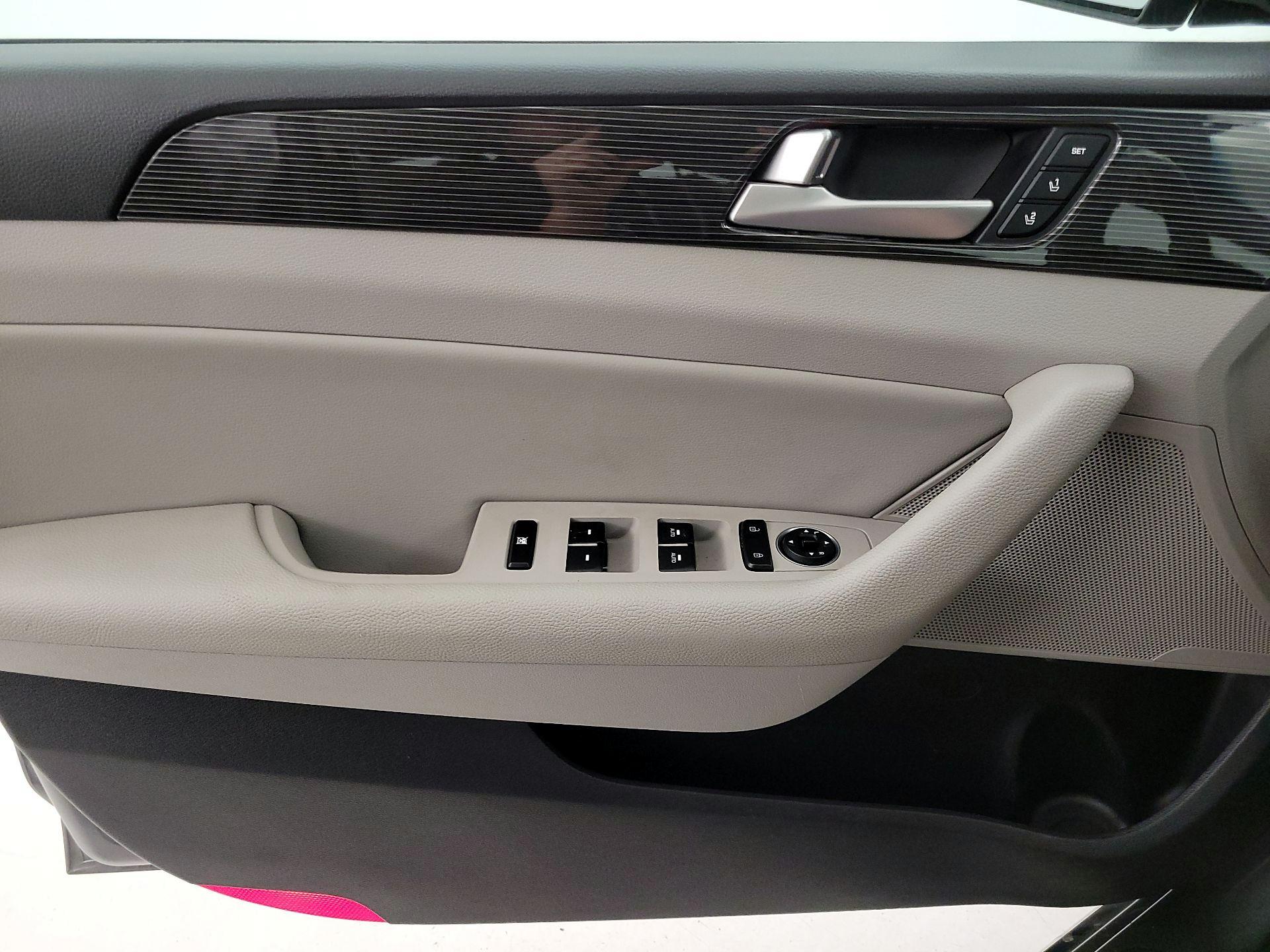 Thumbnail: 2018 Hyundai Sonata - 12