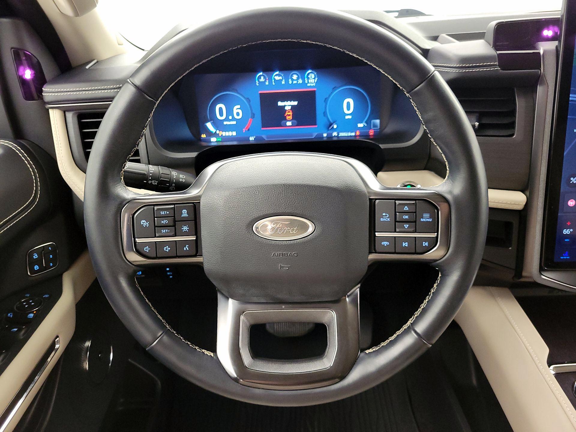 Thumbnail: 2022 Ford Expedition - 10