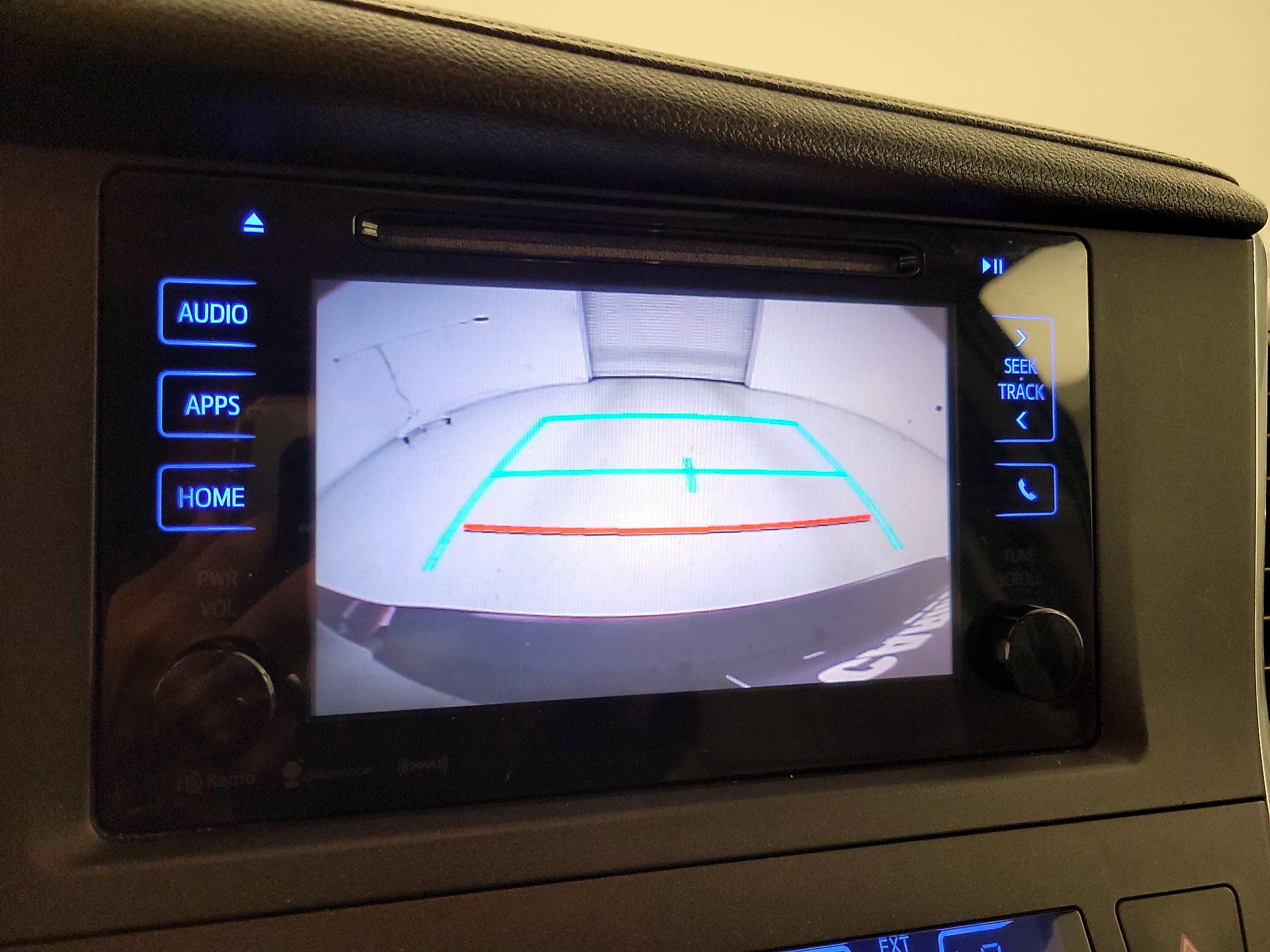 Thumbnail: 2016 Toyota Sienna - 14