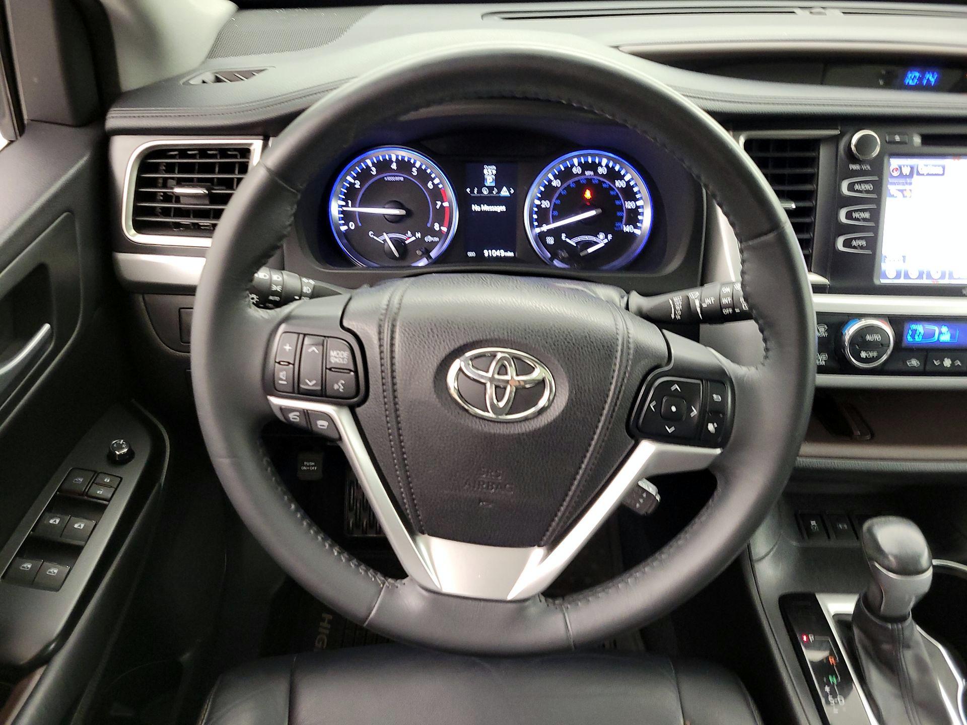 Thumbnail: 2014 Toyota Highlander - 10