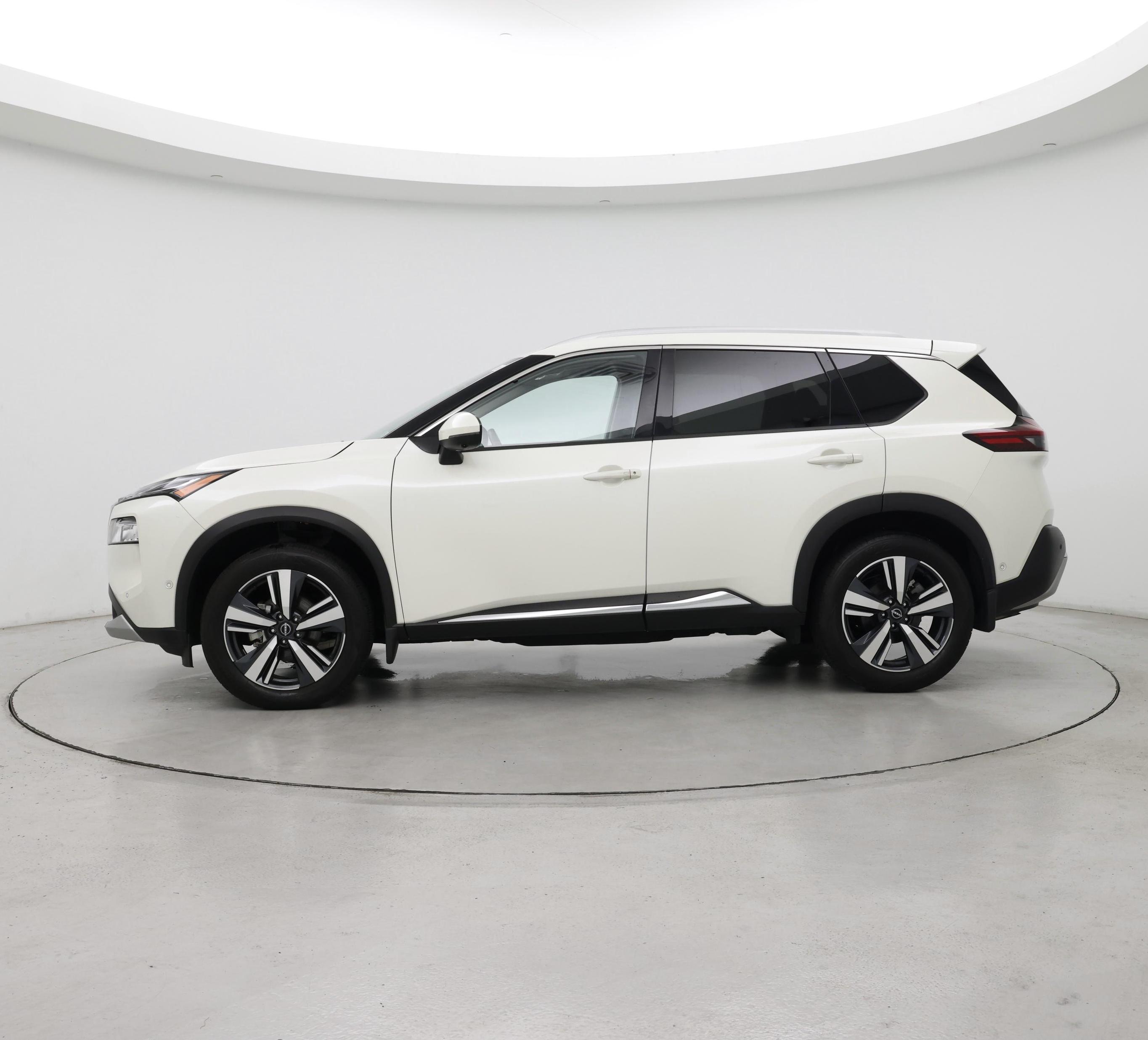 Thumbnail: 2022 Nissan Rogue - 3