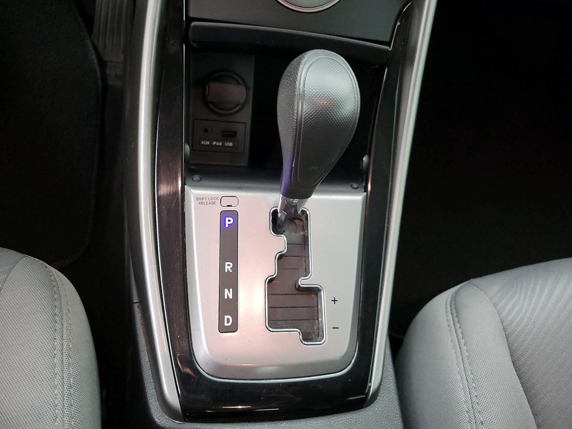 Thumbnail: 2013 Hyundai Elantra - 16