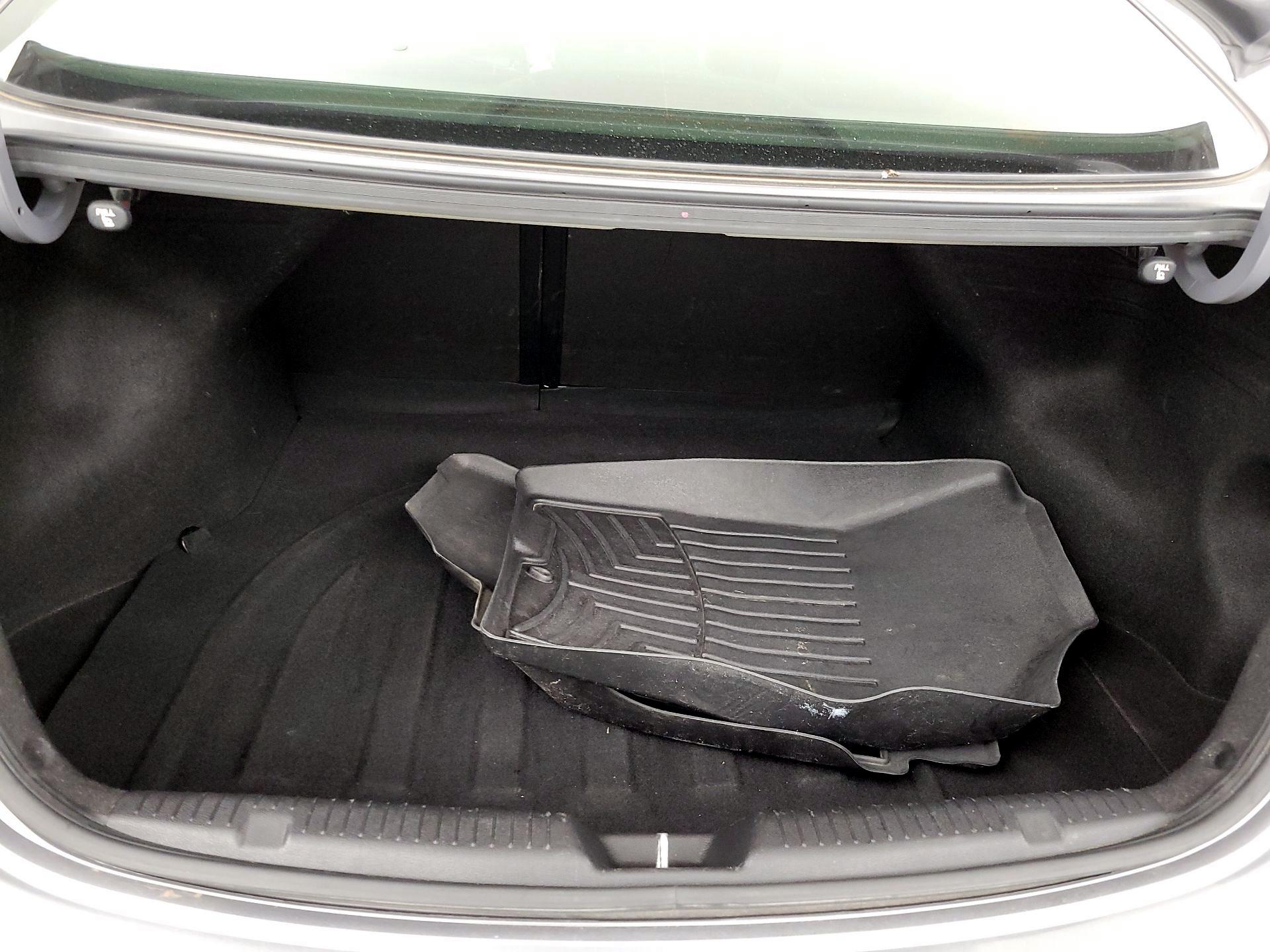 Thumbnail: 2013 Hyundai Elantra - 19