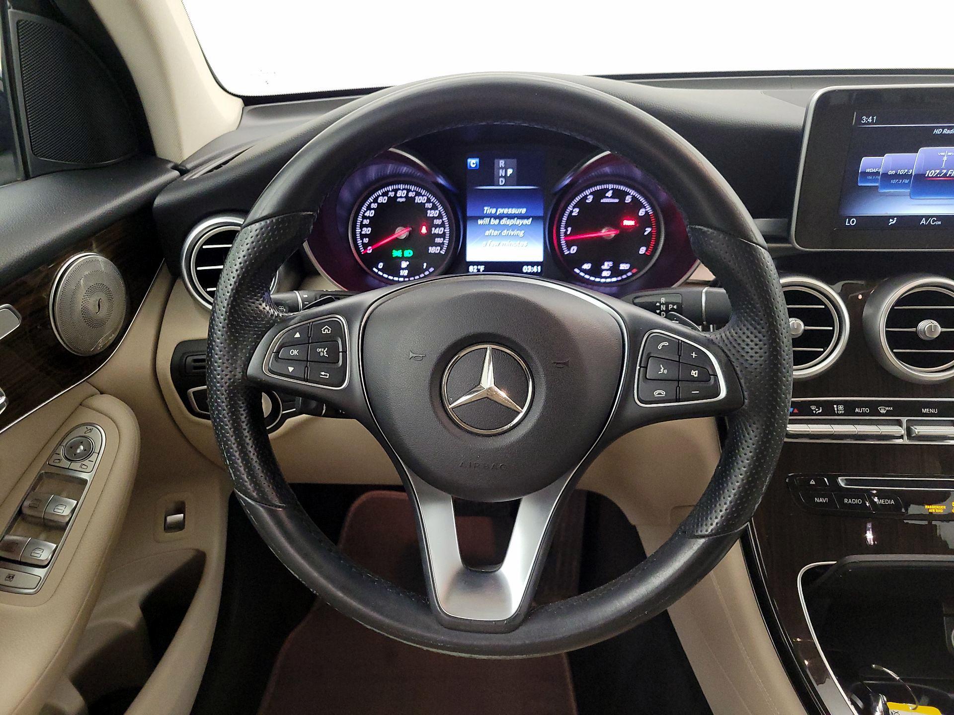 Thumbnail: 2017 Mercedes-Benz GLC - 10