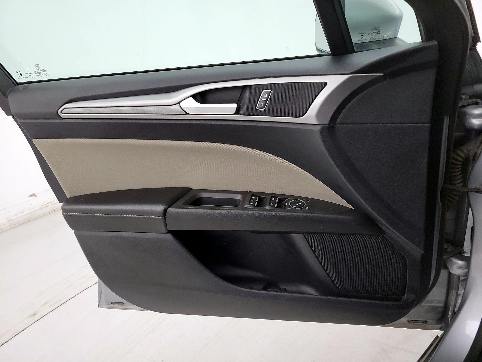 Thumbnail: 2020 Ford Fusion - 12
