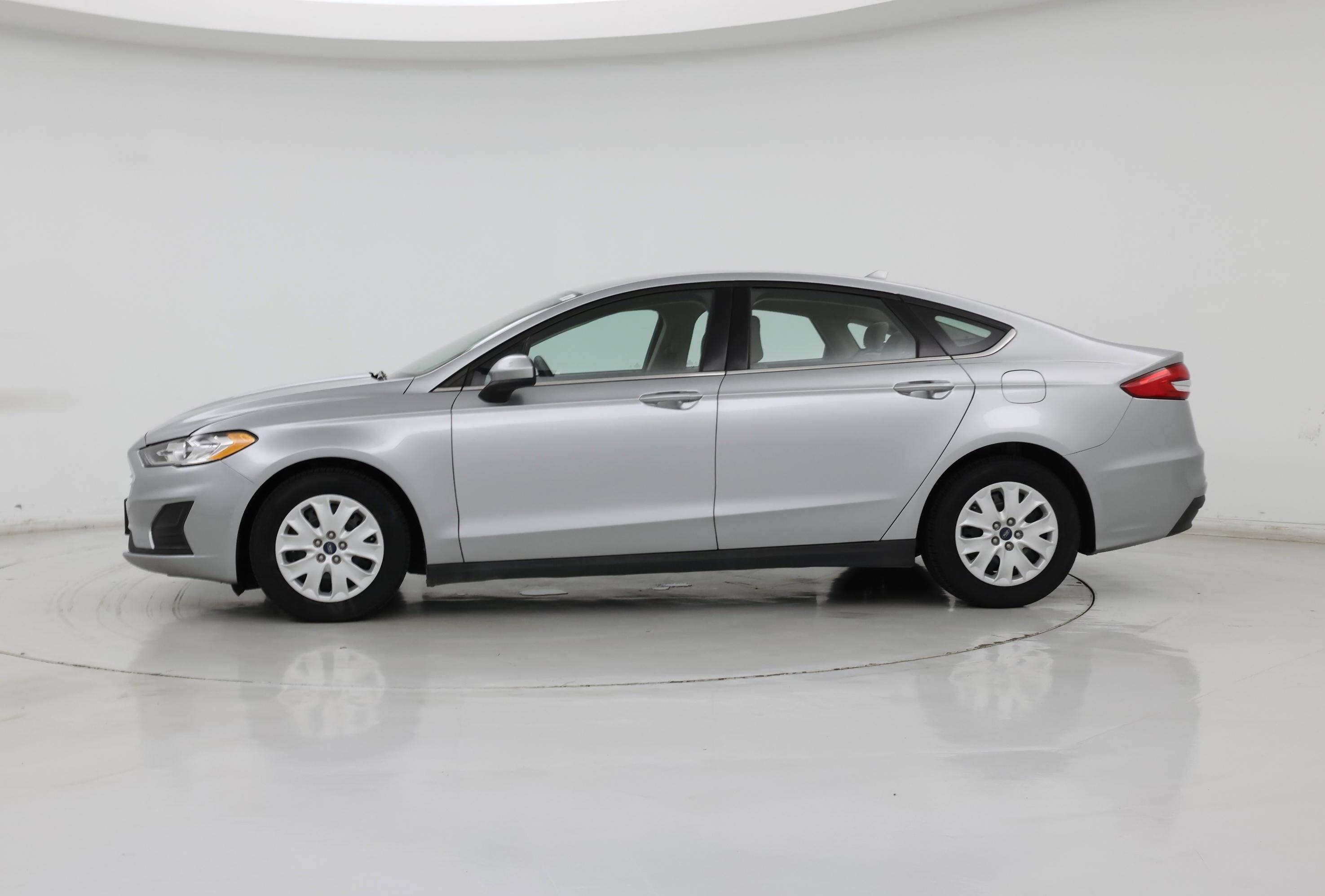 Thumbnail: 2020 Ford Fusion - 3