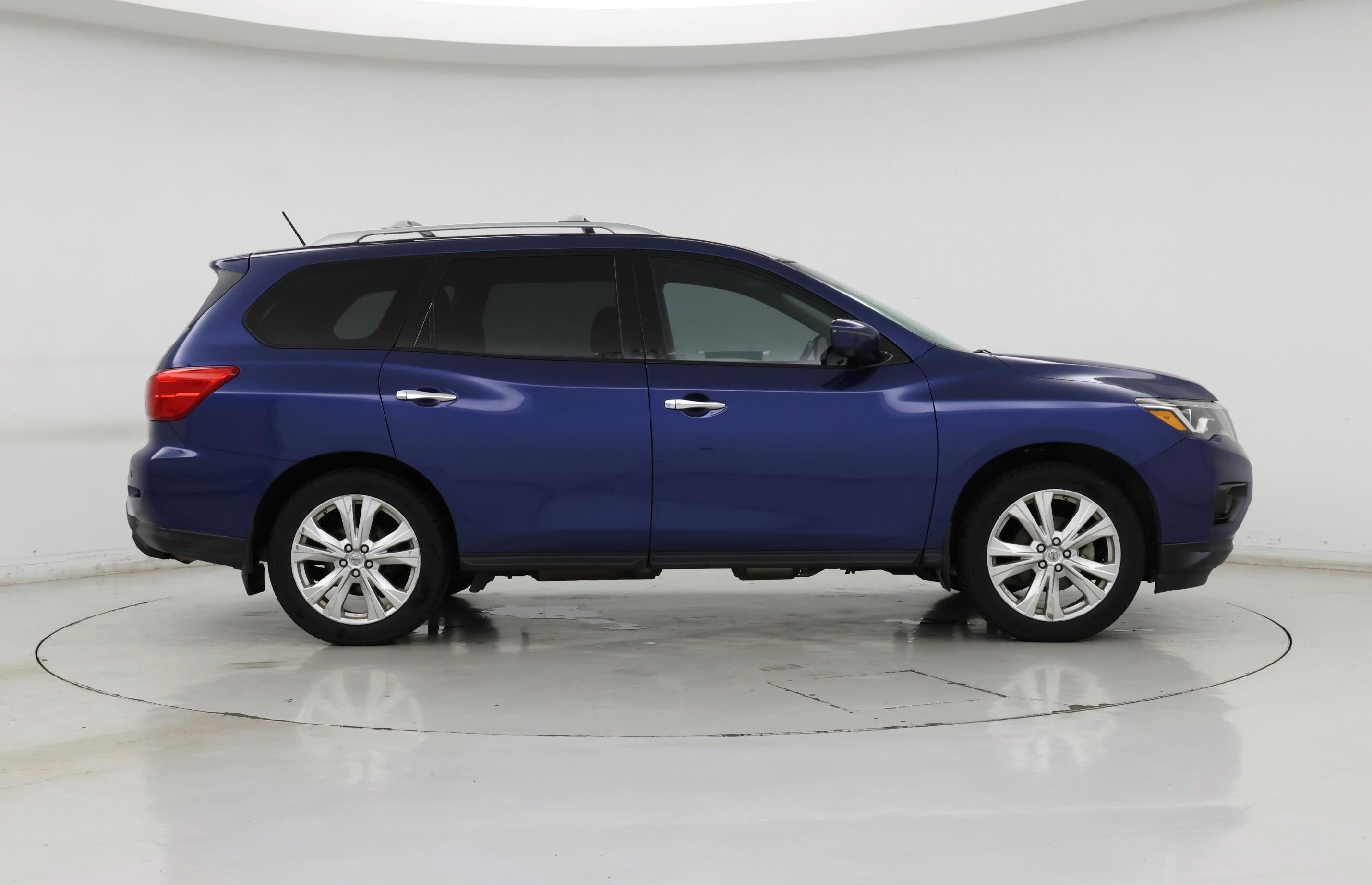Thumbnail: 2018 Nissan Pathfinder - 7