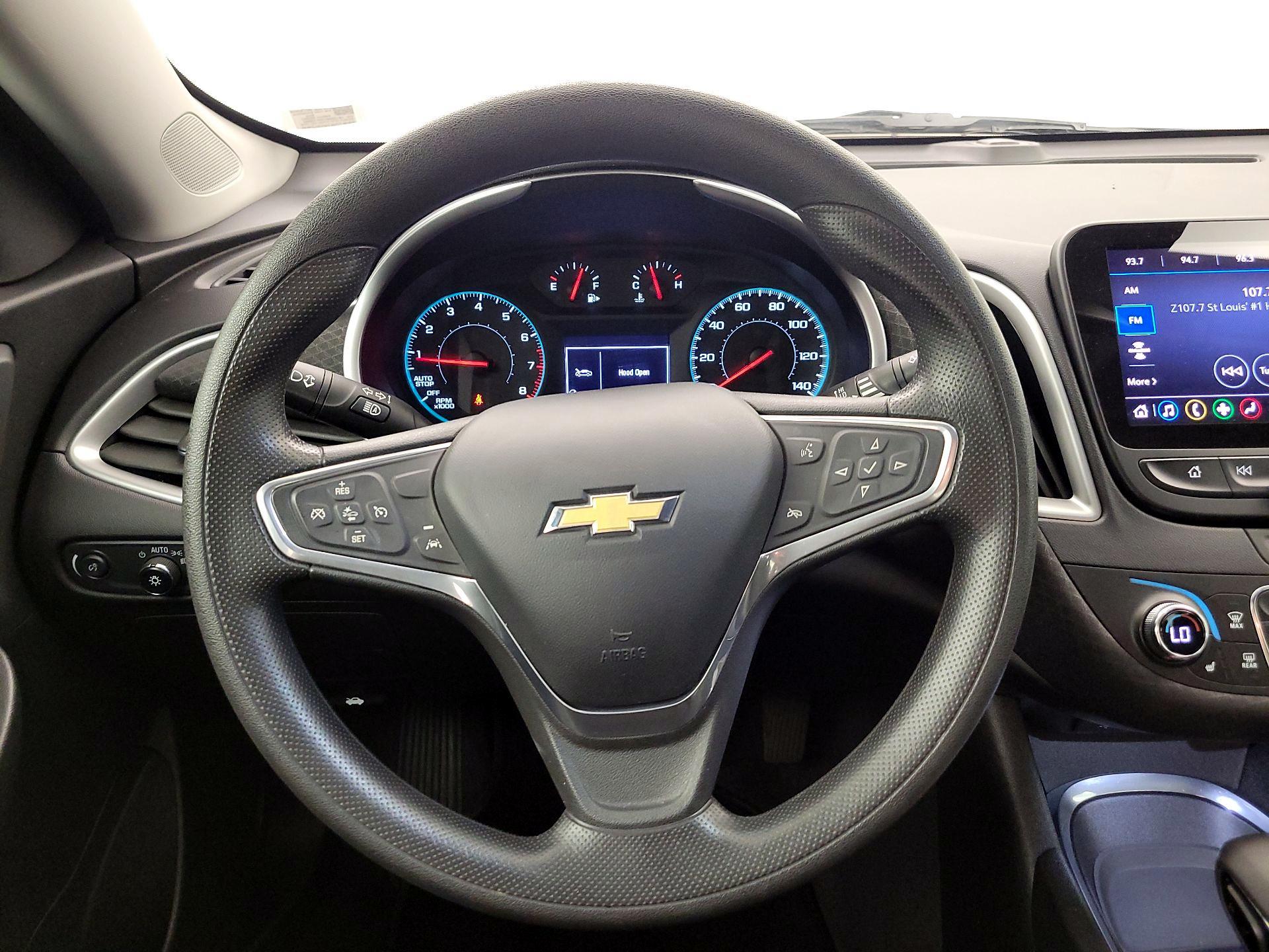 Thumbnail: 2023 Chevrolet Malibu - 10