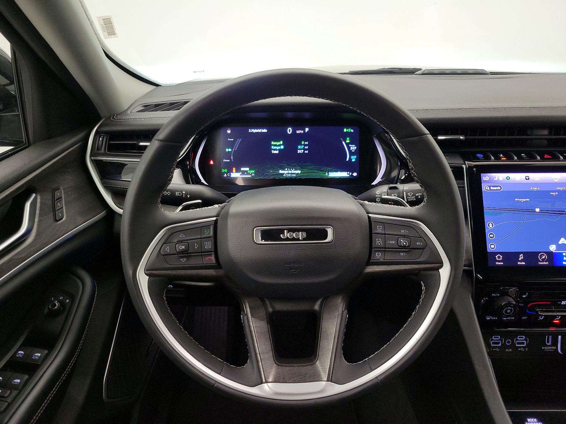 Thumbnail: 2023 Jeep Grand Cherokee - 10
