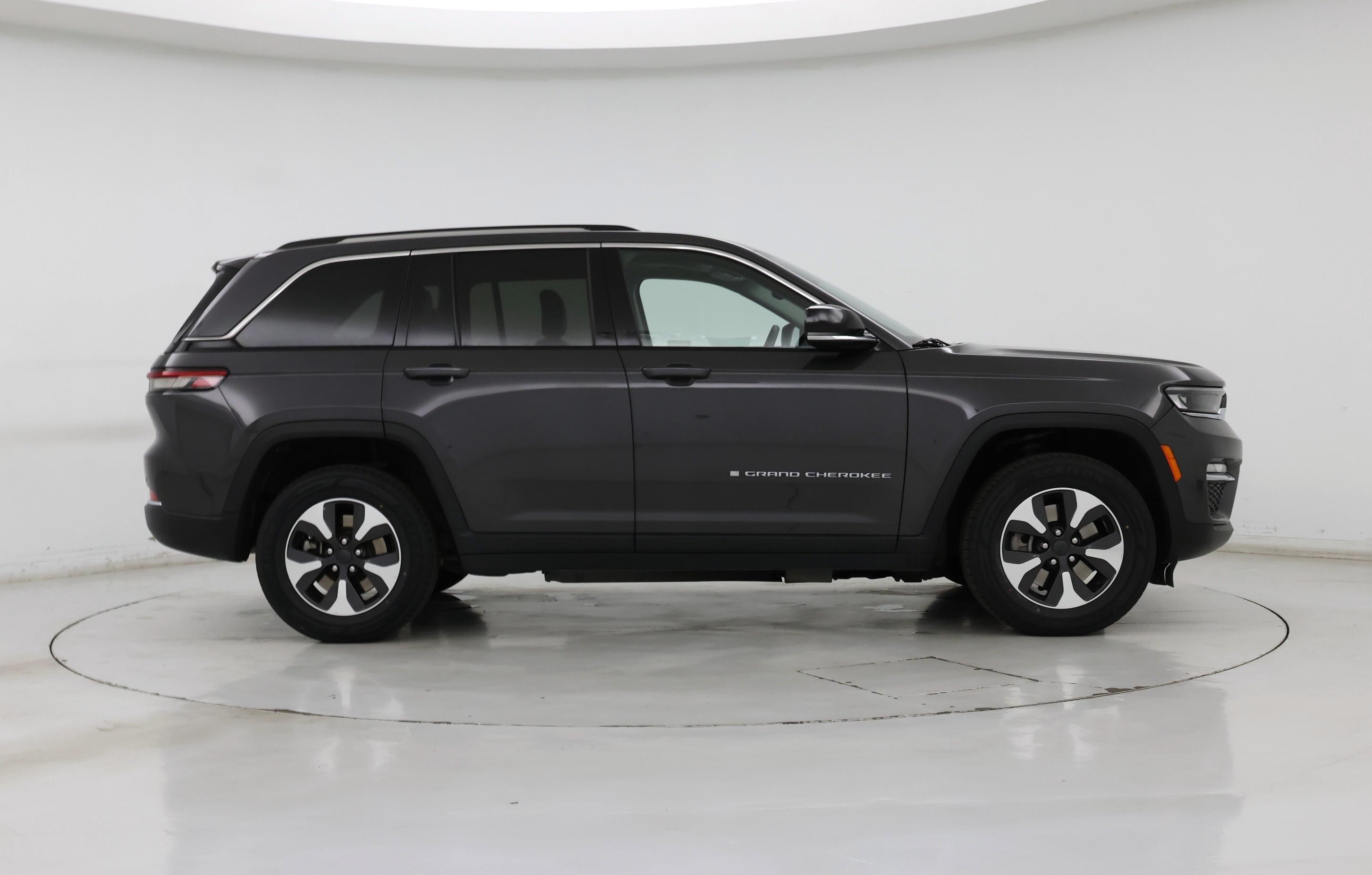 Thumbnail: 2023 Jeep Grand Cherokee - 7